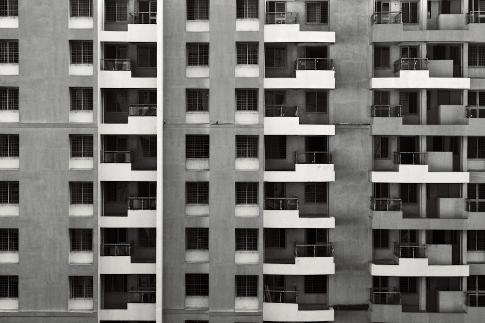 a black and white photo of a tall building