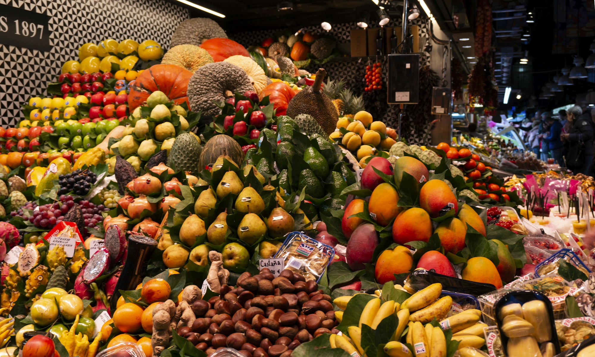 Exploring Barcellona Pozzo di Gotto: Cuisine, Restaurants and Recipes