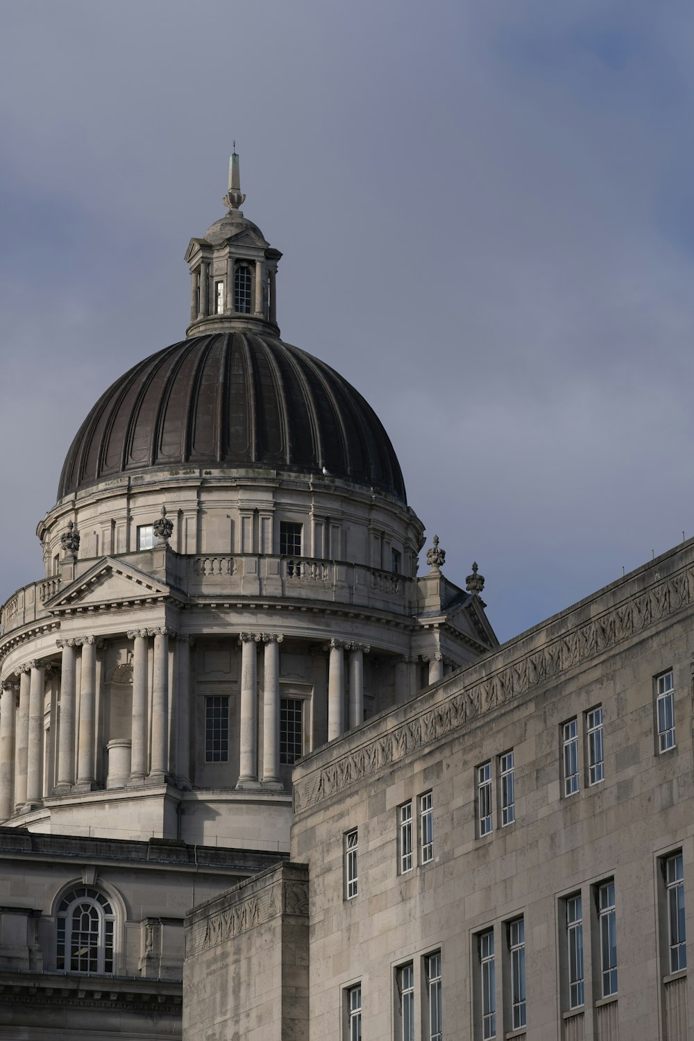 a large building with a dome on top of it