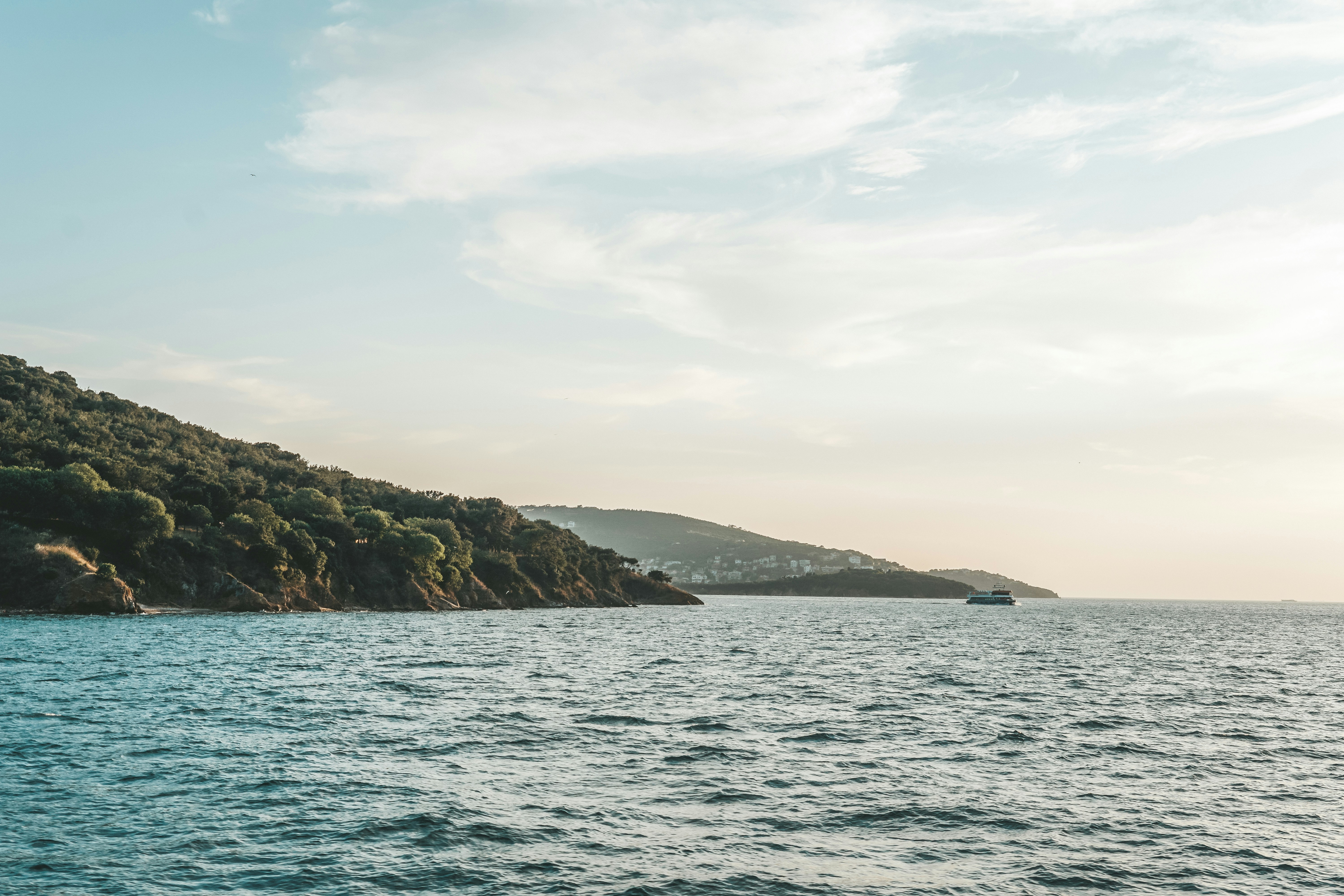 Photo by mertkahveci