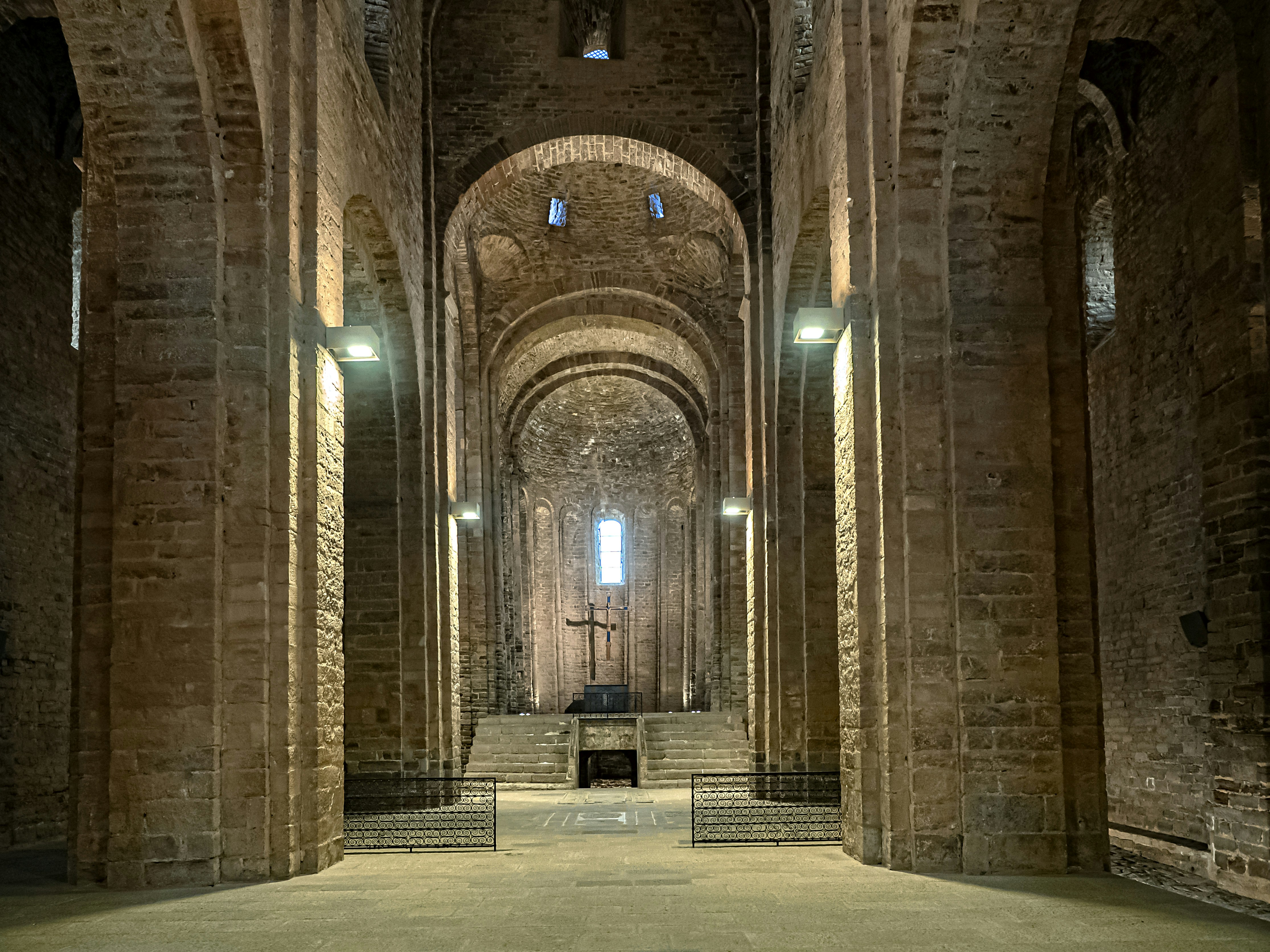 Iglesia de San Vicente de Cardona, Catalunya