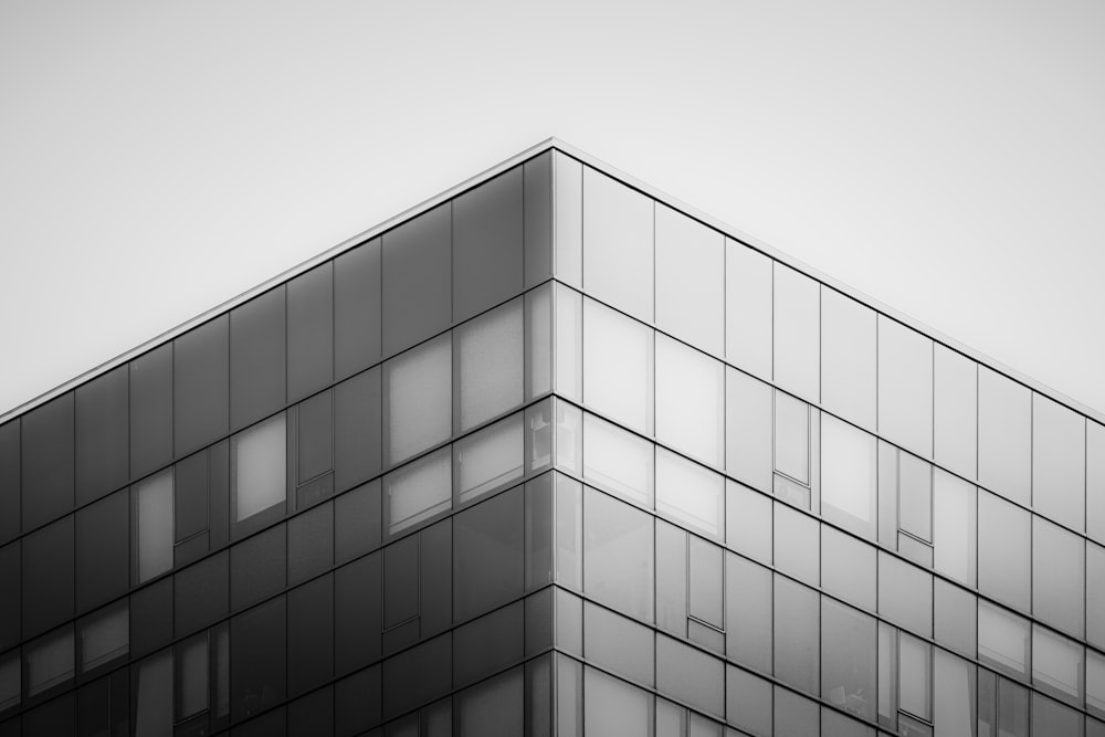 a black and white photo of a building