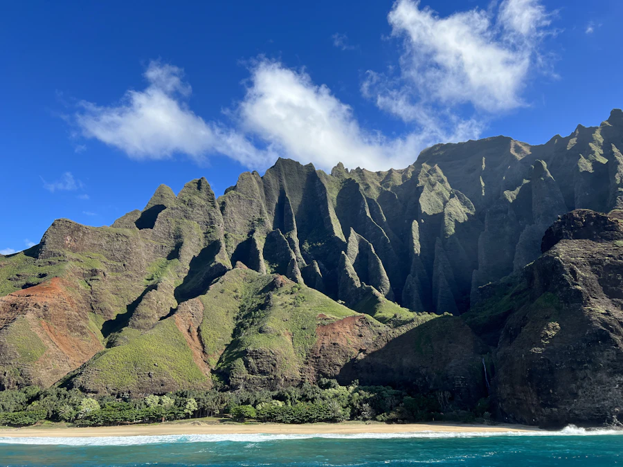 Na Pali Coast cliffs and ocean, Kauai, Hawaii