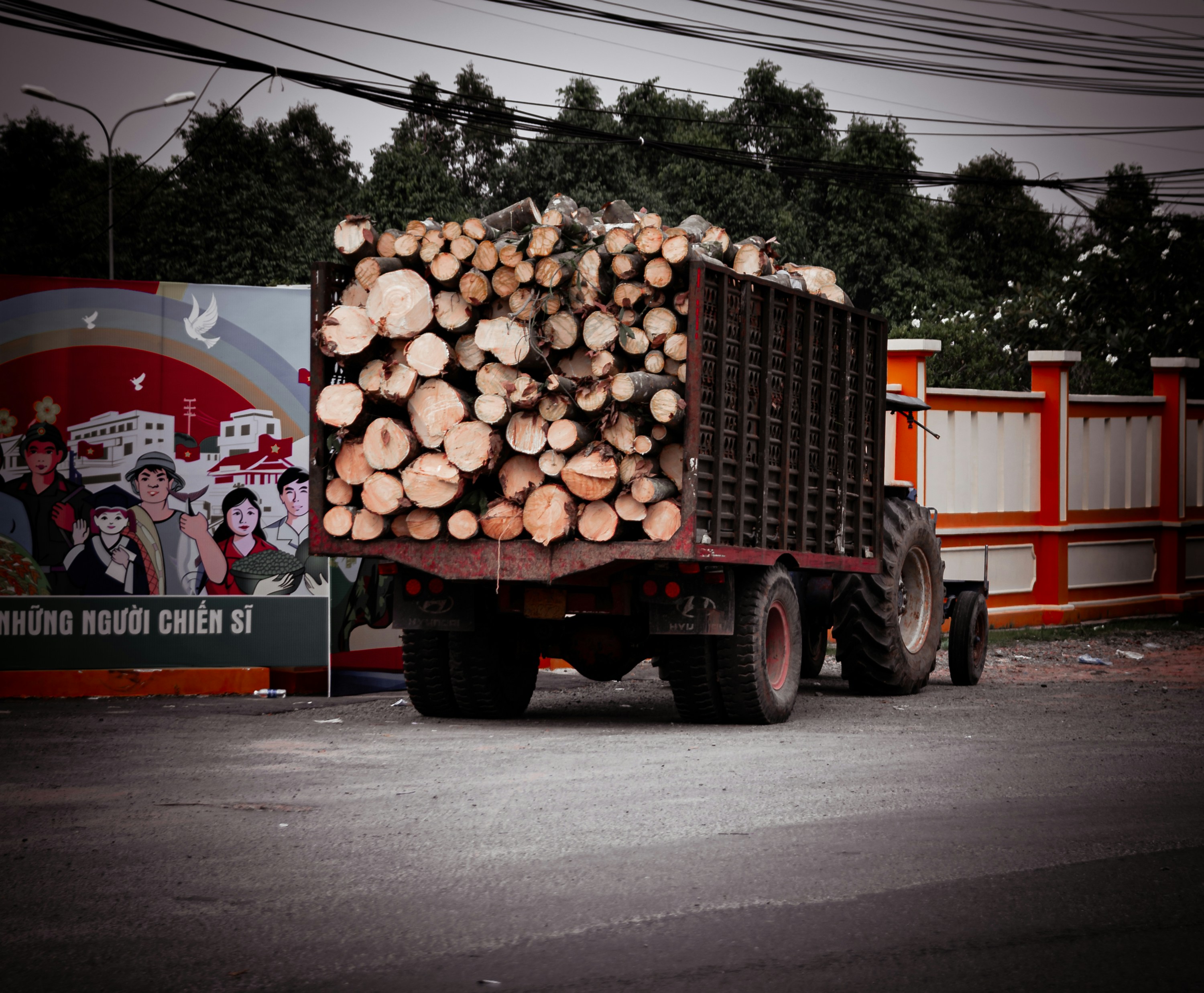 Understanding Tractor Trucks: The Backbone of Modern Logistics