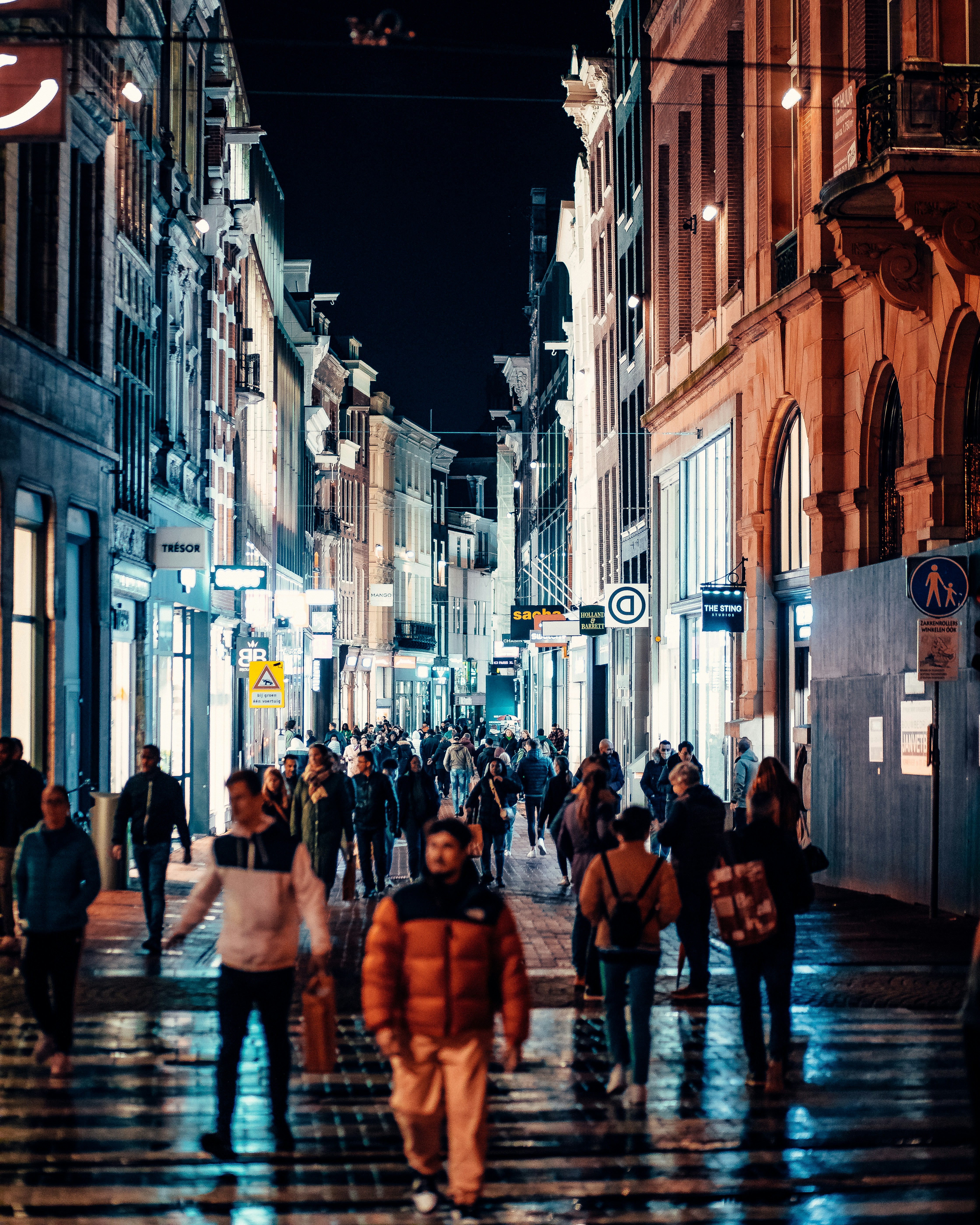 Photo by alexcotimani