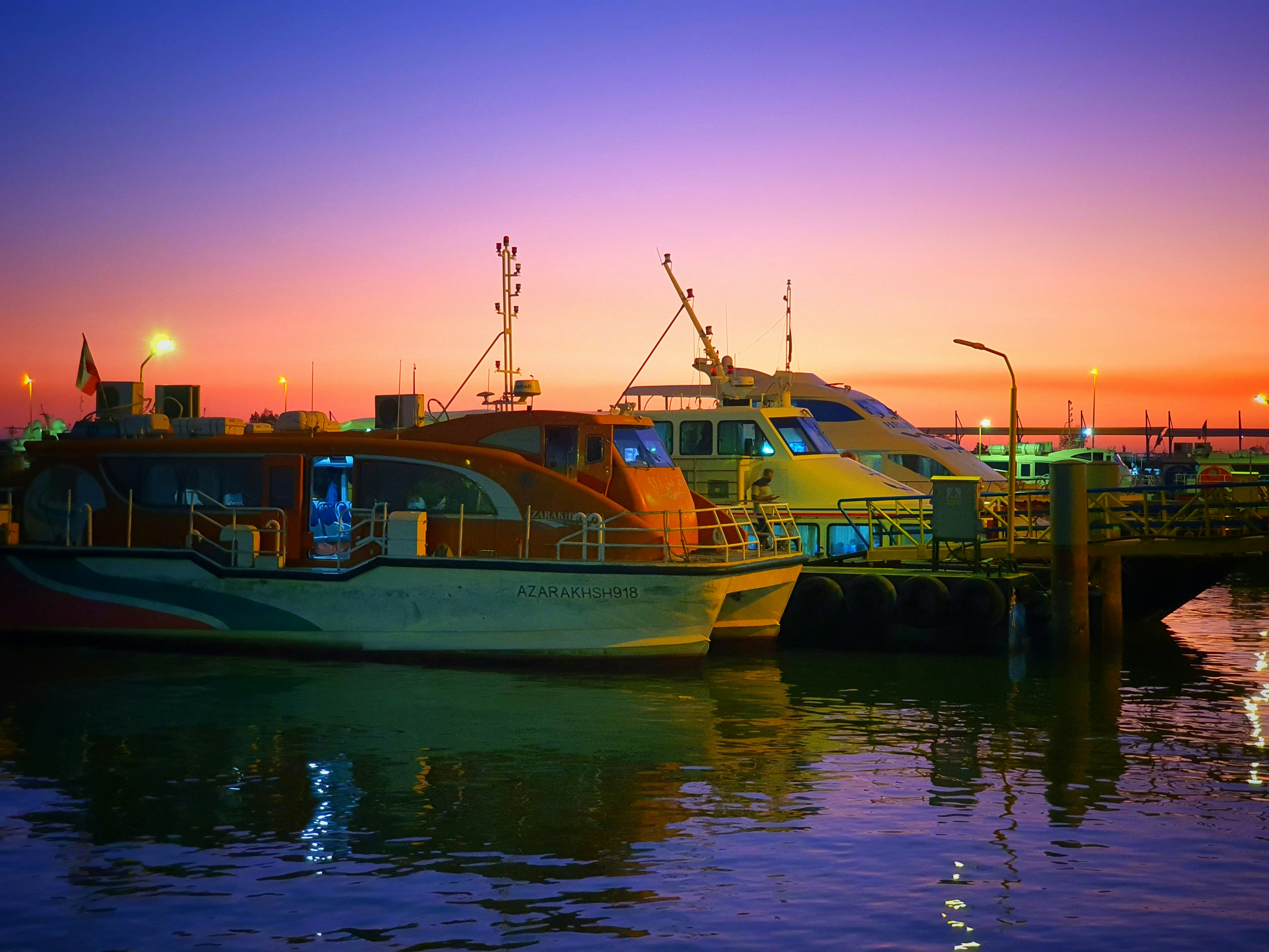 Photo by hasanalmasi