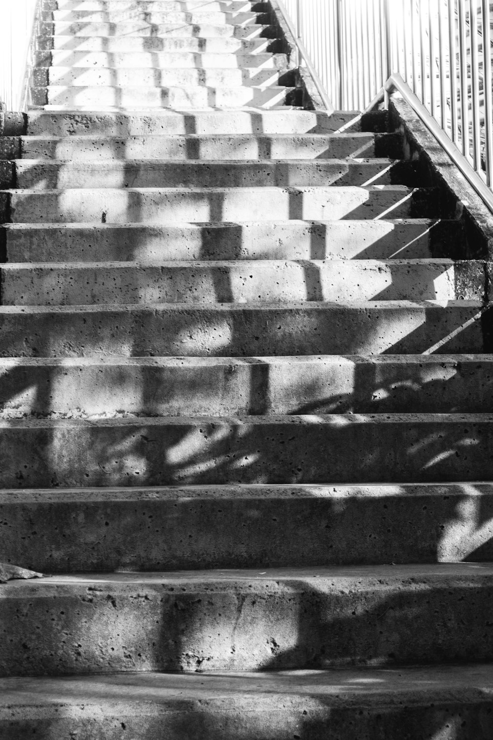 a black and white photo of some stairs