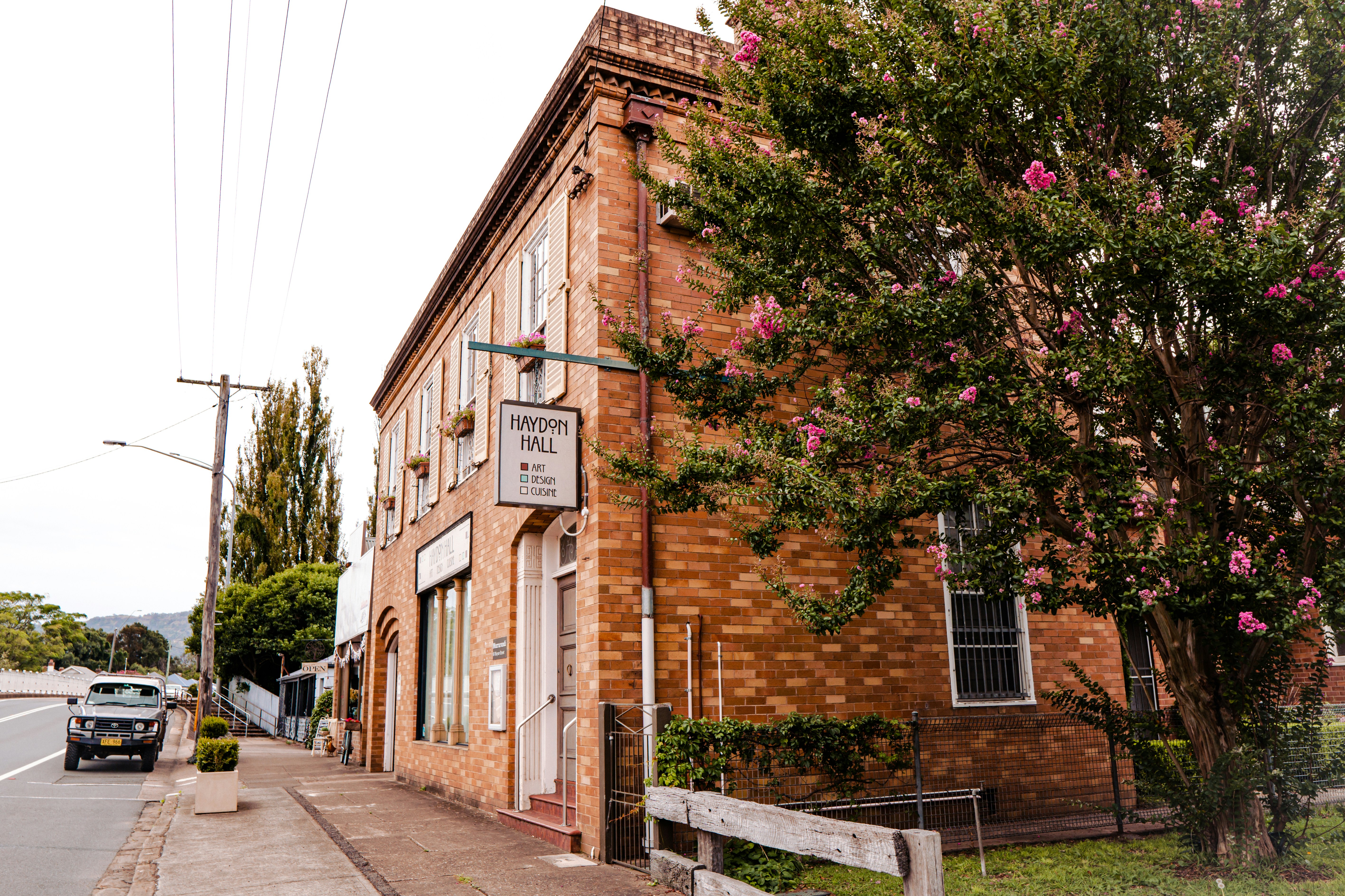 Photo by yustudioplus