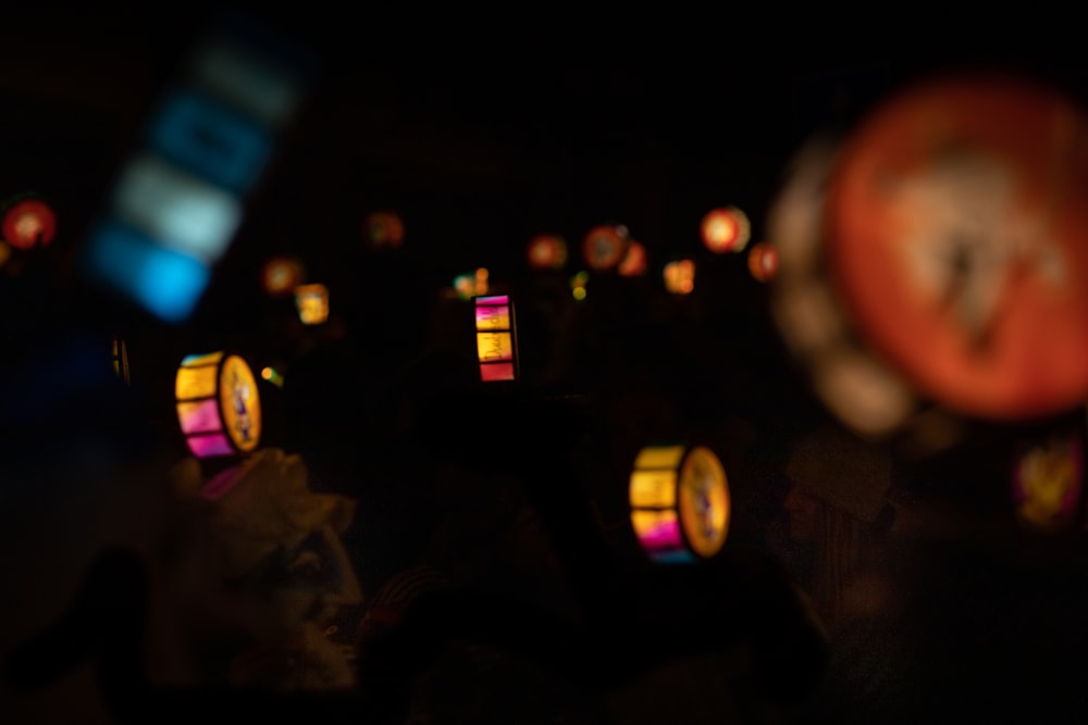 a group of lights that are on a table