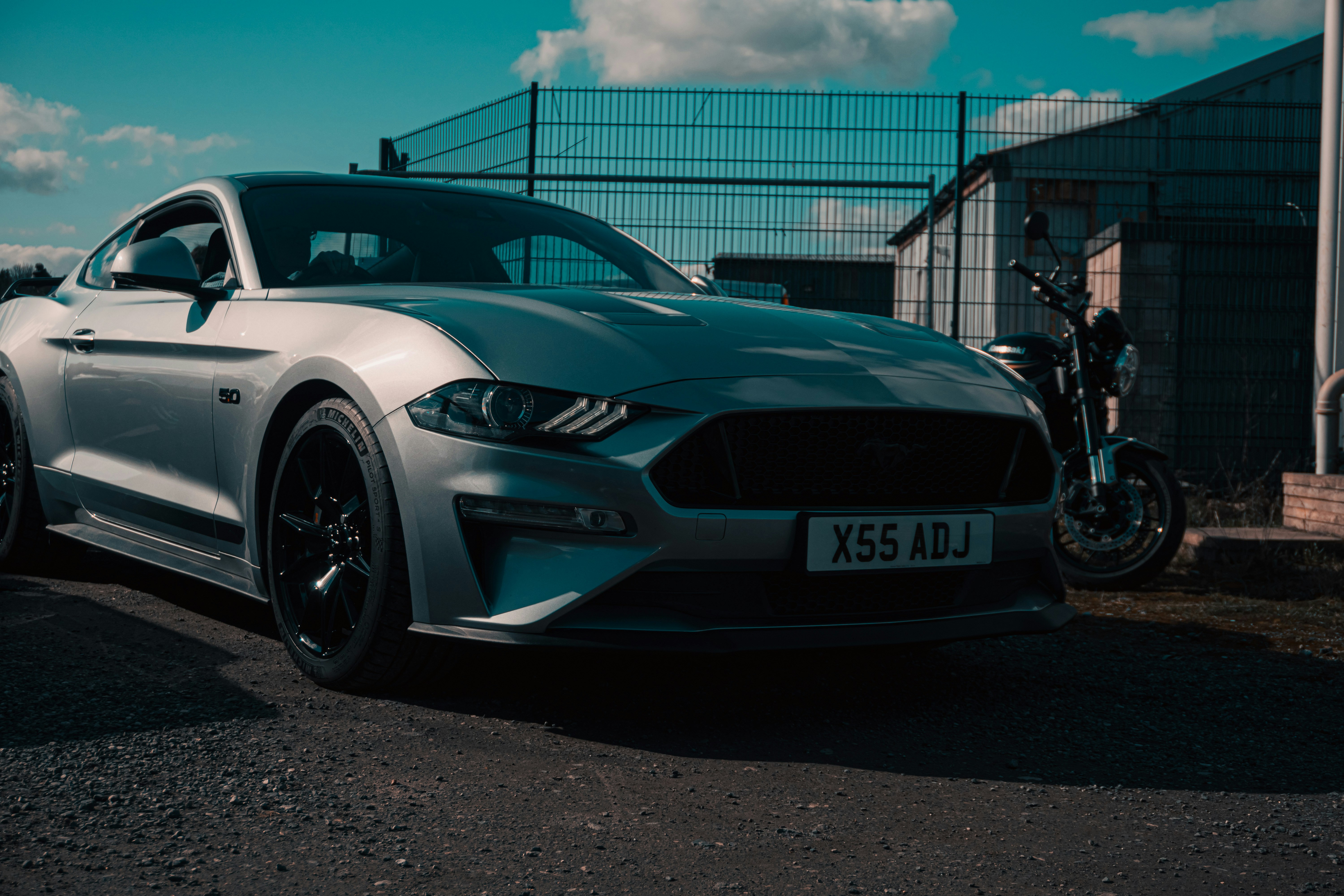 muscle car wallpaper, wallpaper, Ford Mustang vs Chevy Camaro: Which Muscle Car Wins? 6