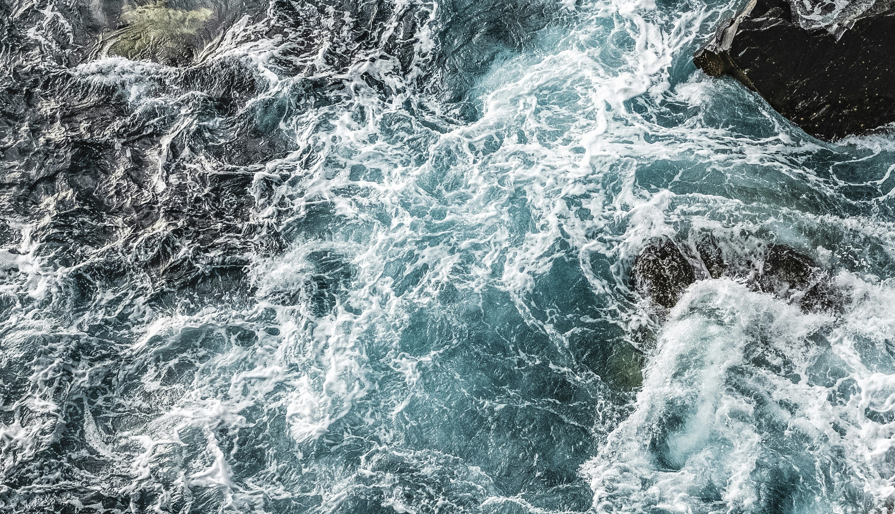 Photo by fredrikwandem