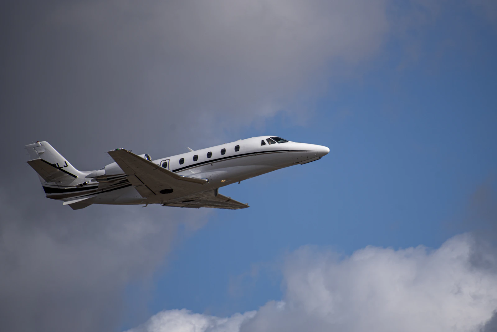 The Cessna Citation Ascend: The New Midsize Jet Reshaping Private Fleets