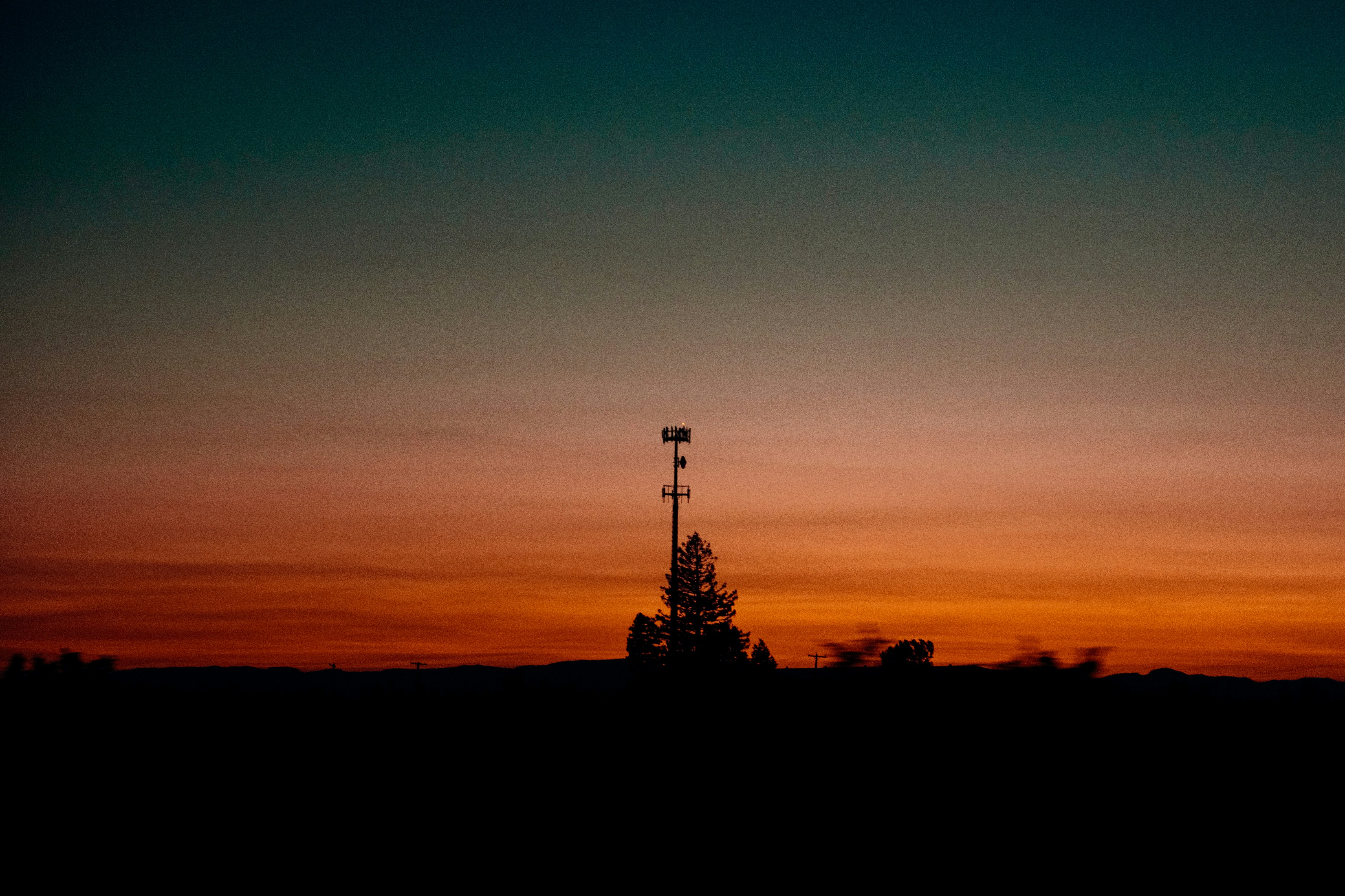 Energy Sector Faces Headwinds as Bearish Oil Bets Hit Decade High