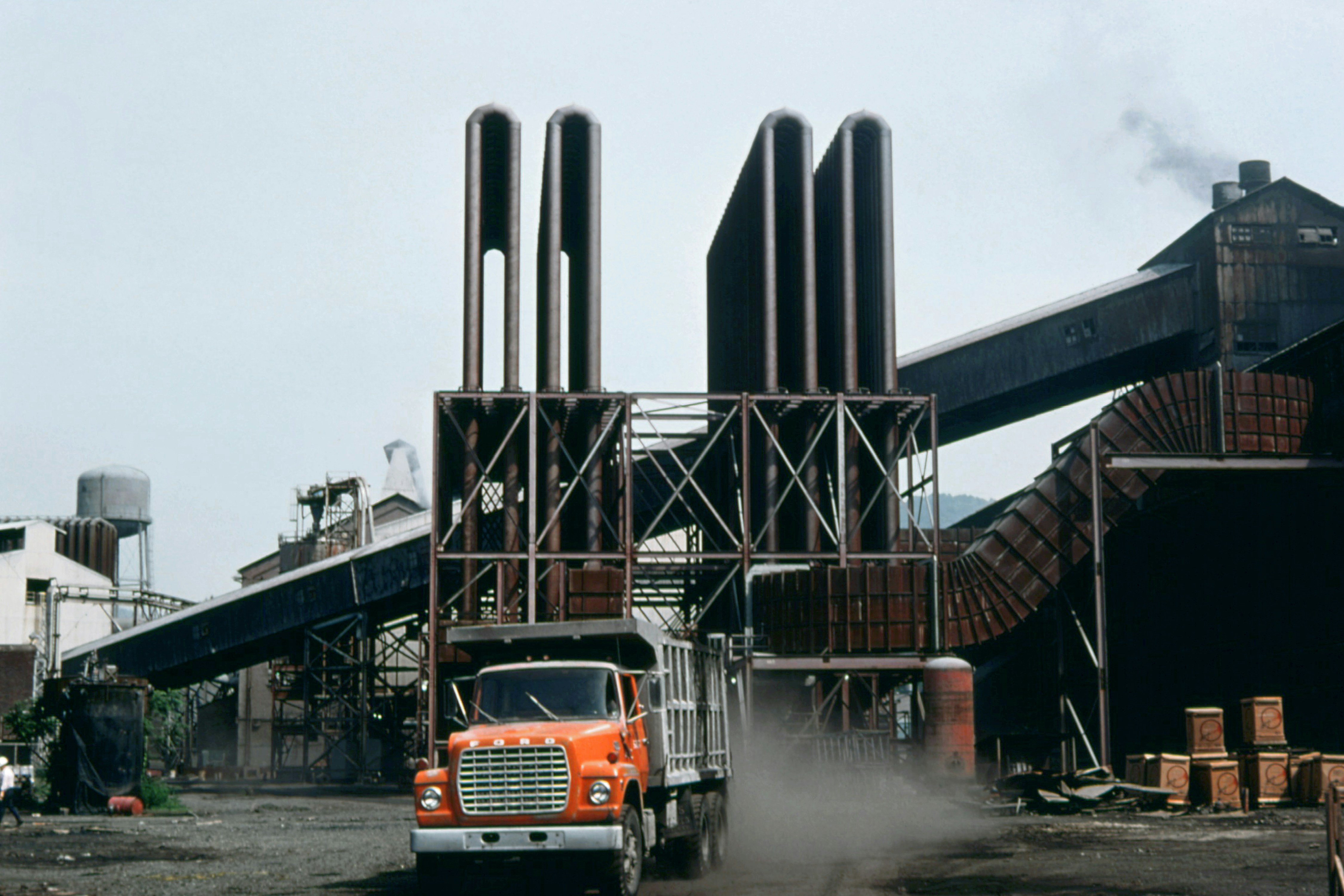 May 1975: Union Carbide ferro-alloy plant, Alloy, West Virginia (Harry Schaefer / Documerica)