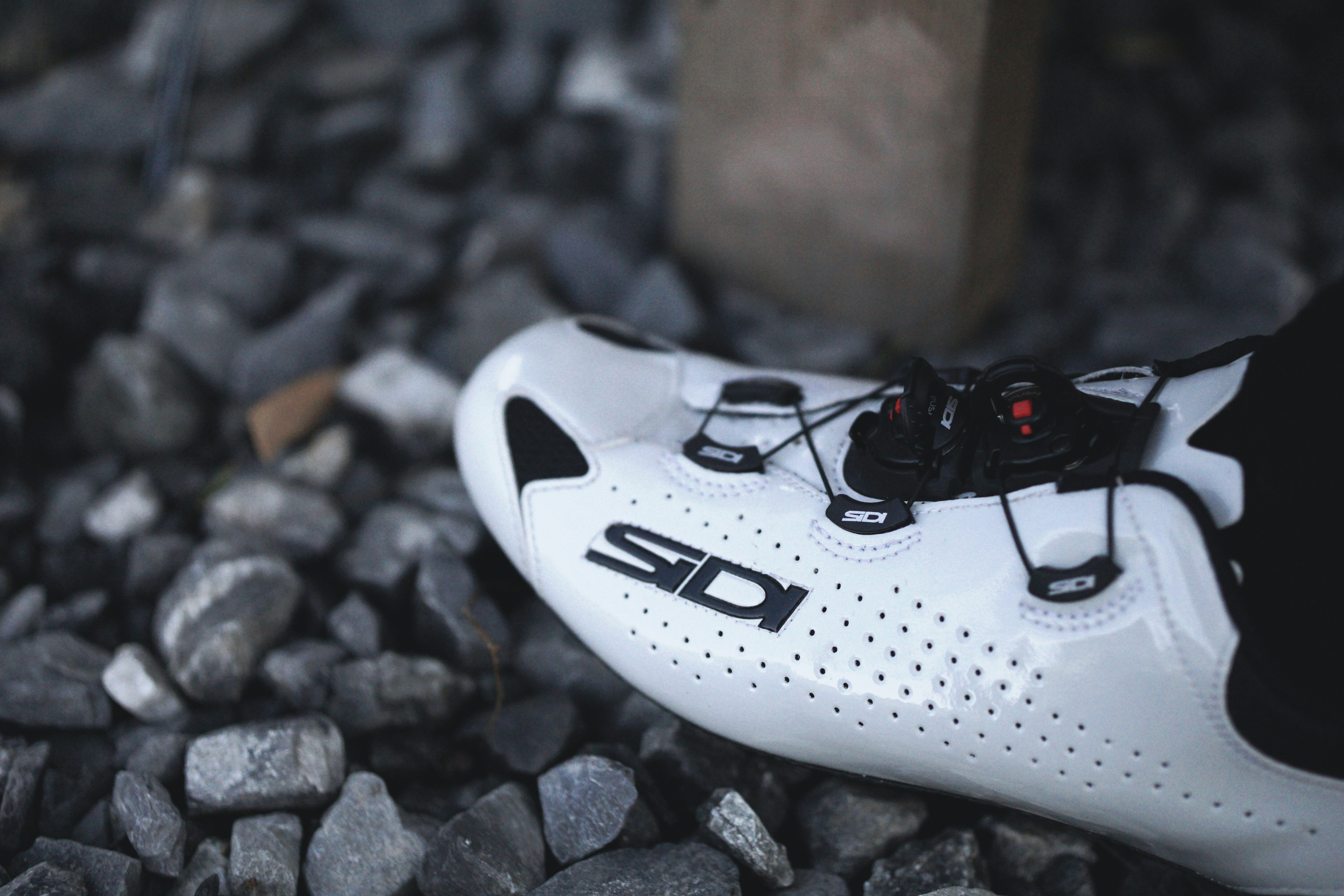 La Importancia de Elegir Zapatillas Adecuadas para Ciclismo de Montaña