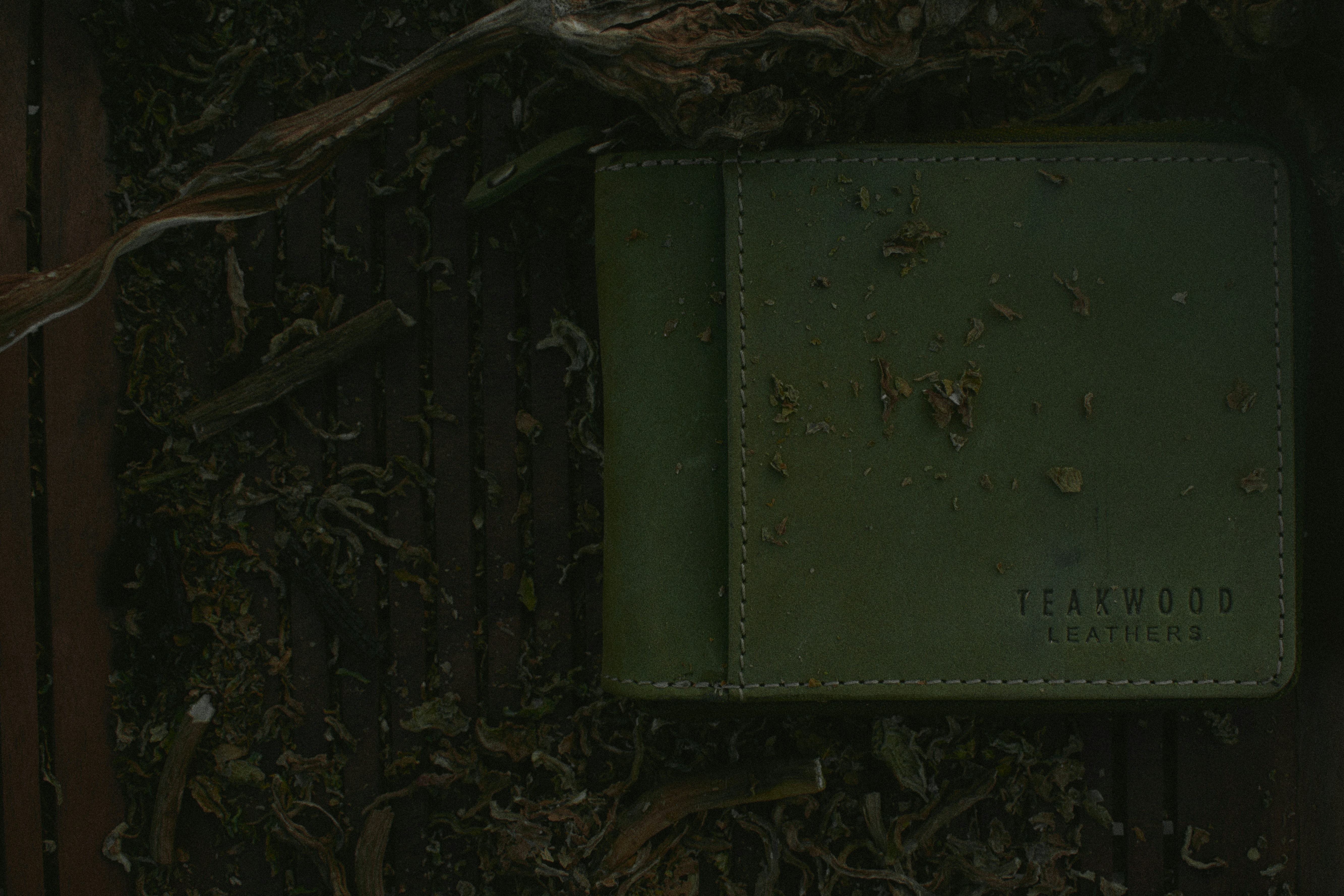 photo 1646848842285 d4c14f43781e?crop=entropy&cs=tinysrgb&fit=max&fm=jpg&ixid=M3w1MjQ0NjR8MHwxfHNlYXJjaHwyMHx8U3Vydml2YWwlMjBraXR8ZW58MHwwfHx8MTc1MTczODY4MXww&ixlib=rb 4.1