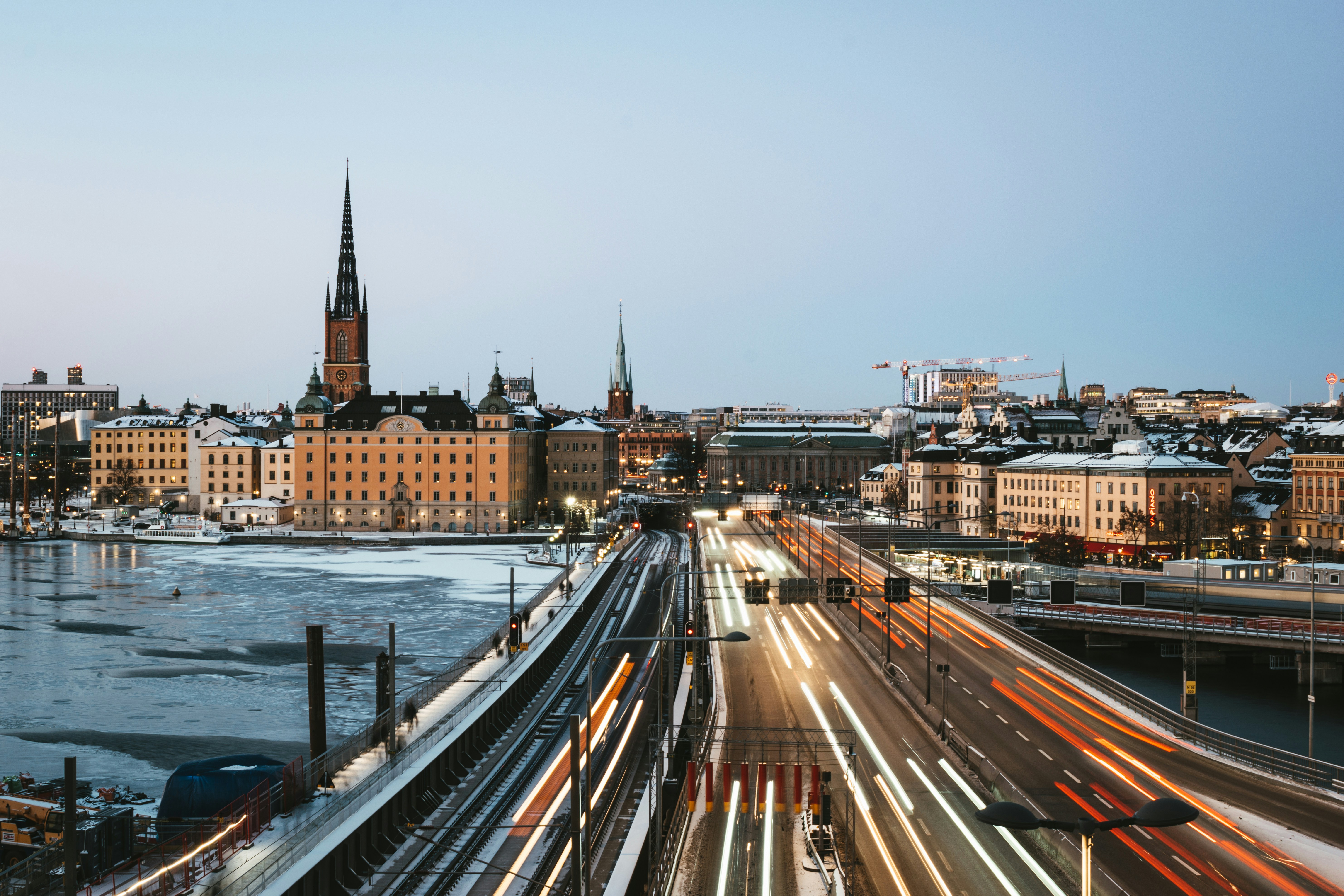 Nytt land, nytt körkort – så omregistrerar du ditt utländska körkort i Sverige