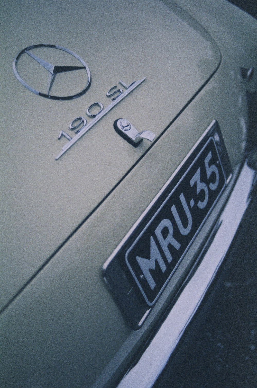 a close up of a mercedes emblem on a car