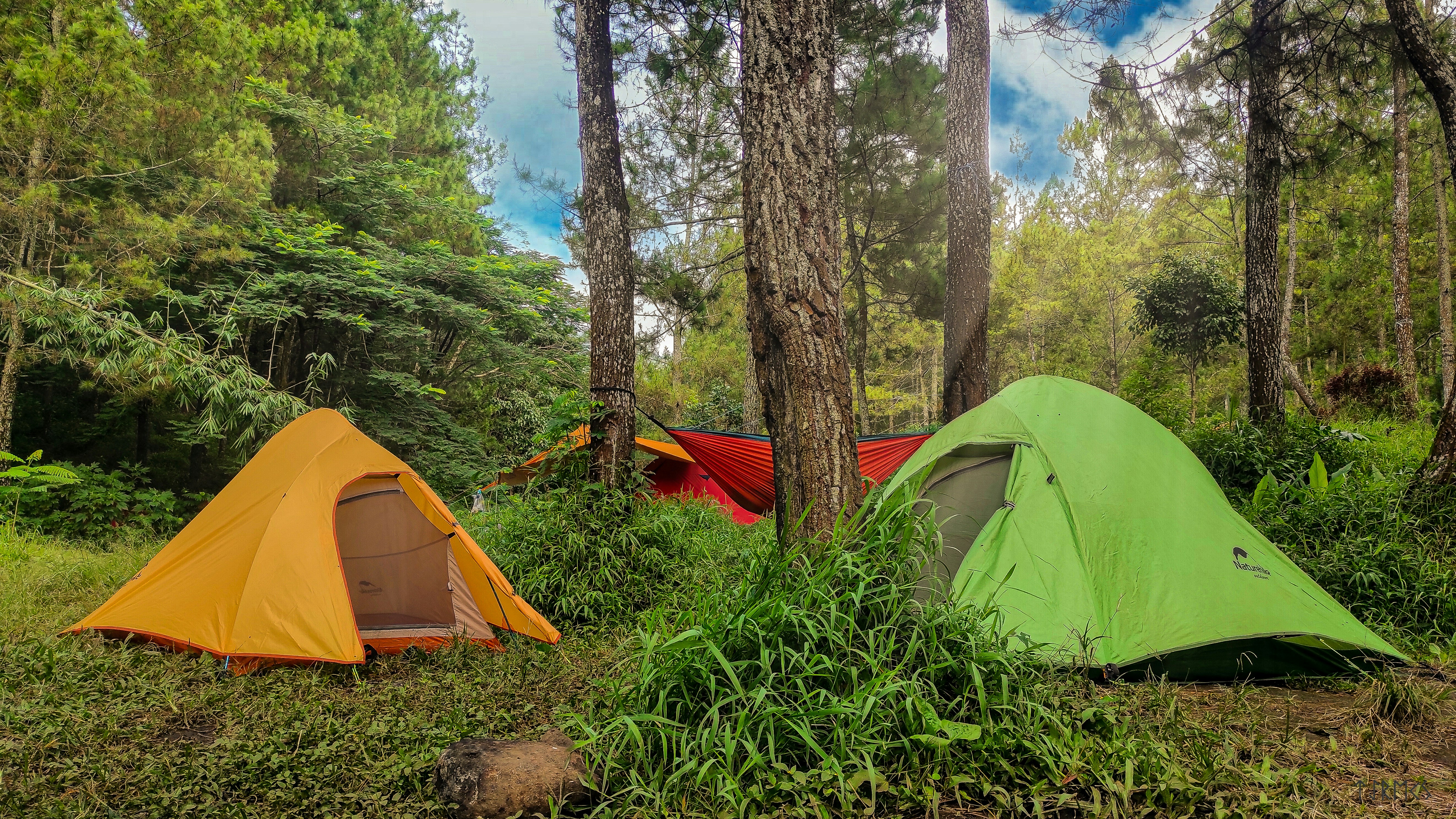 trekking comfortably ultimate happy feet camping outdoor wilderness
, Trekking Comfortably: Your Ultimate Guide to Happy Feet on Long Hikes 3