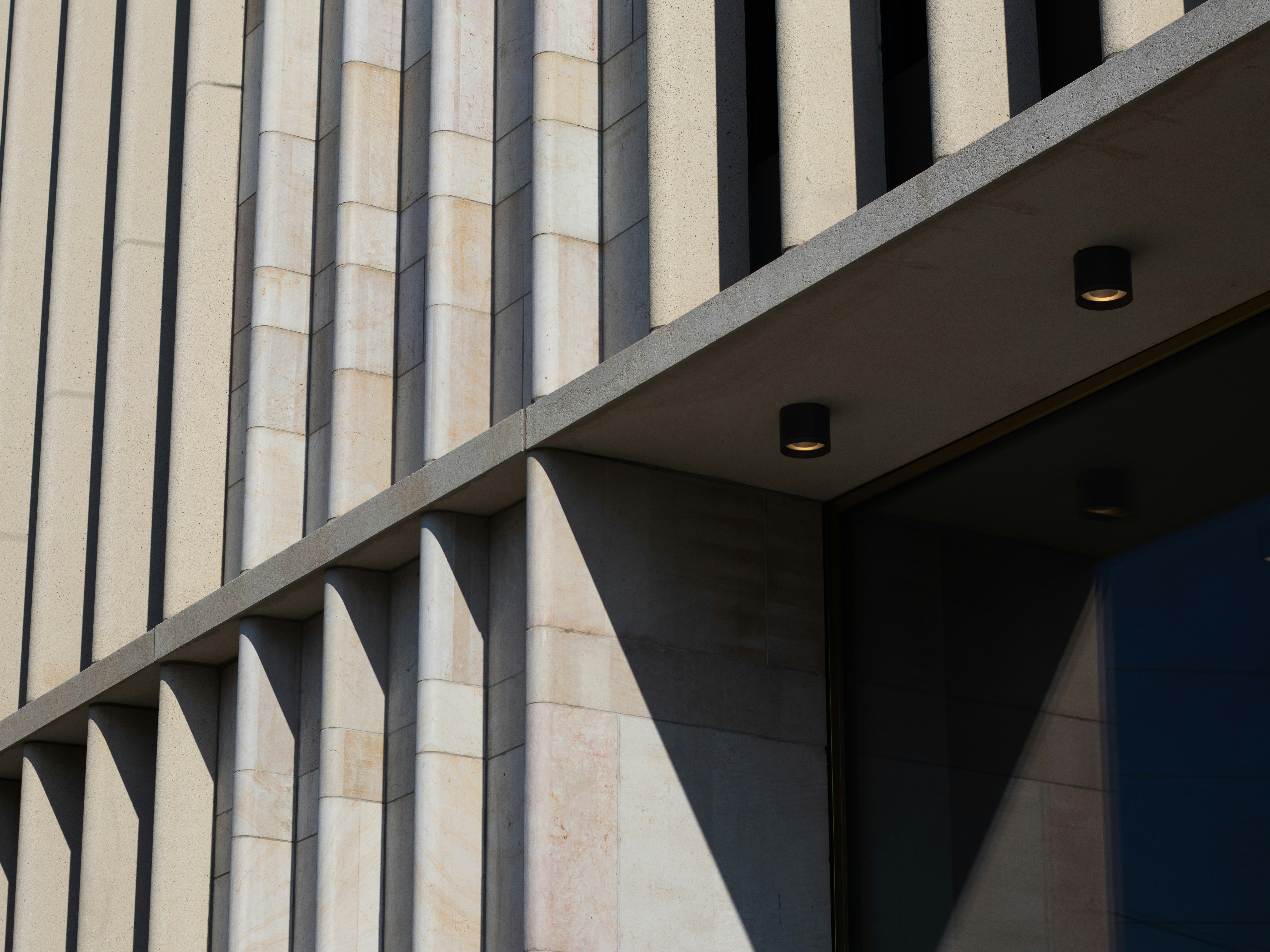 Photo by 100millione