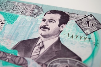 saddam hussain iraq dinar