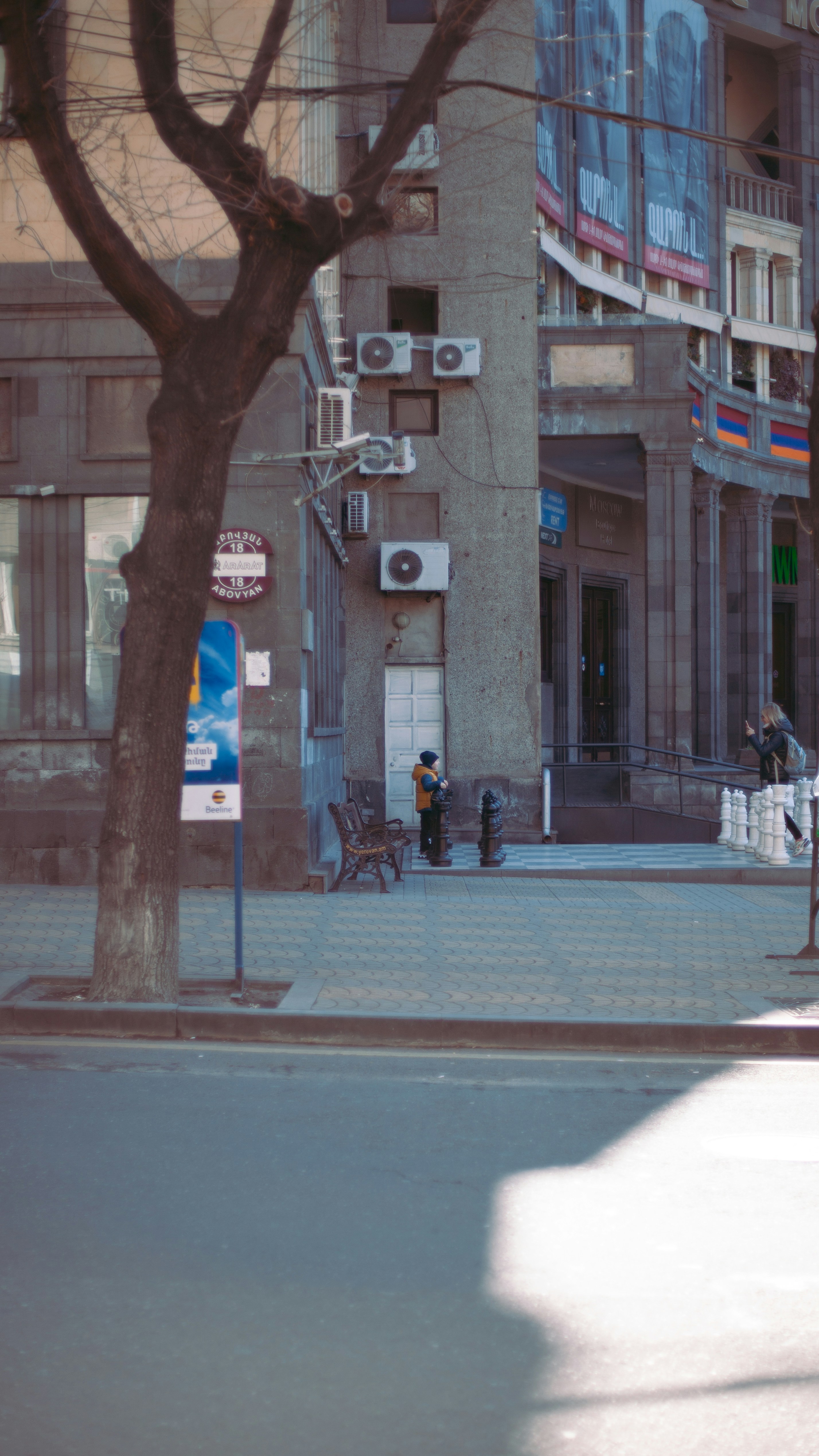 Photo by koryunhills