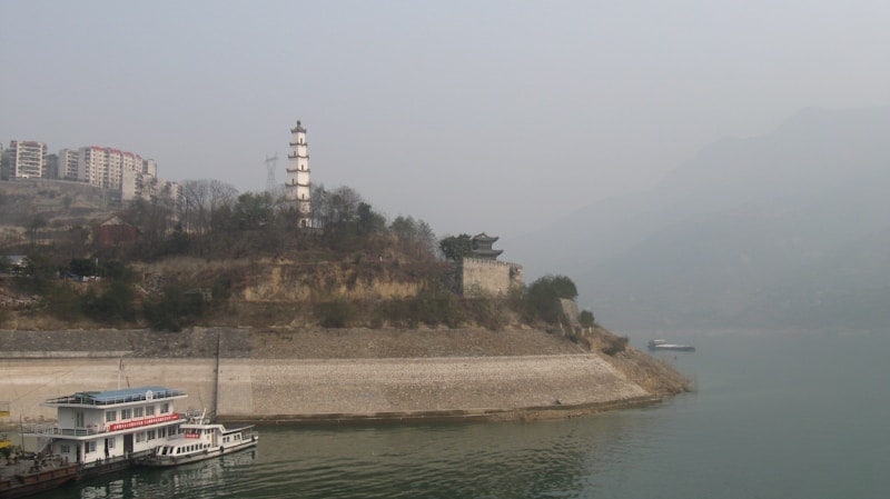 Tongluxia Gorge