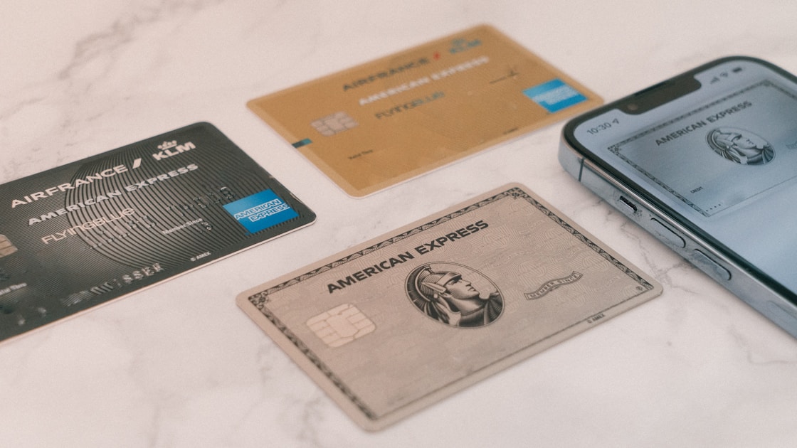 American Express Q1 2026: EPS $4.28 Beats $4.00 by 7% — Card Spending +9%, Hypercard Acquisition Announced