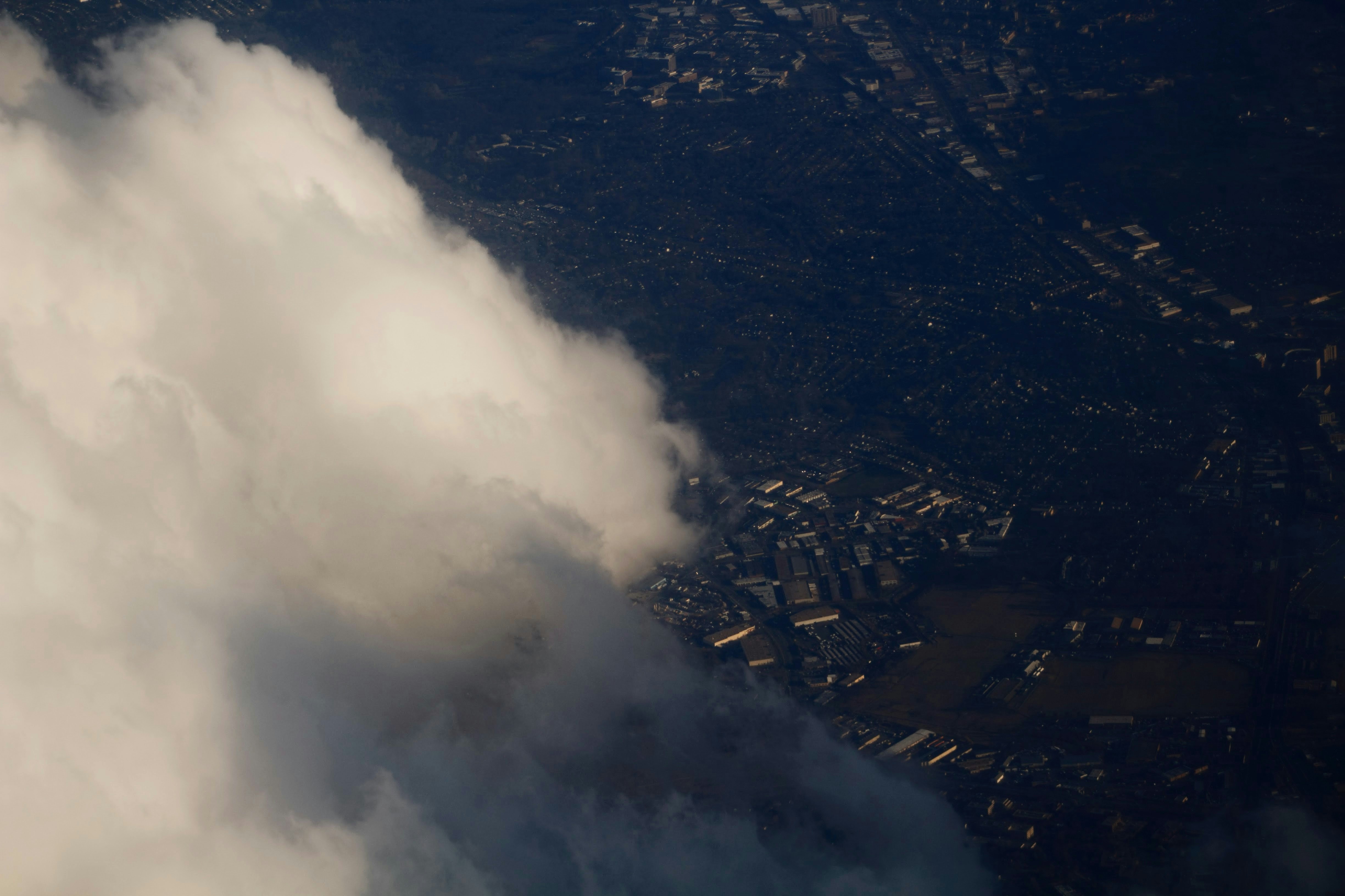 Una vista de las nubes desde un avión