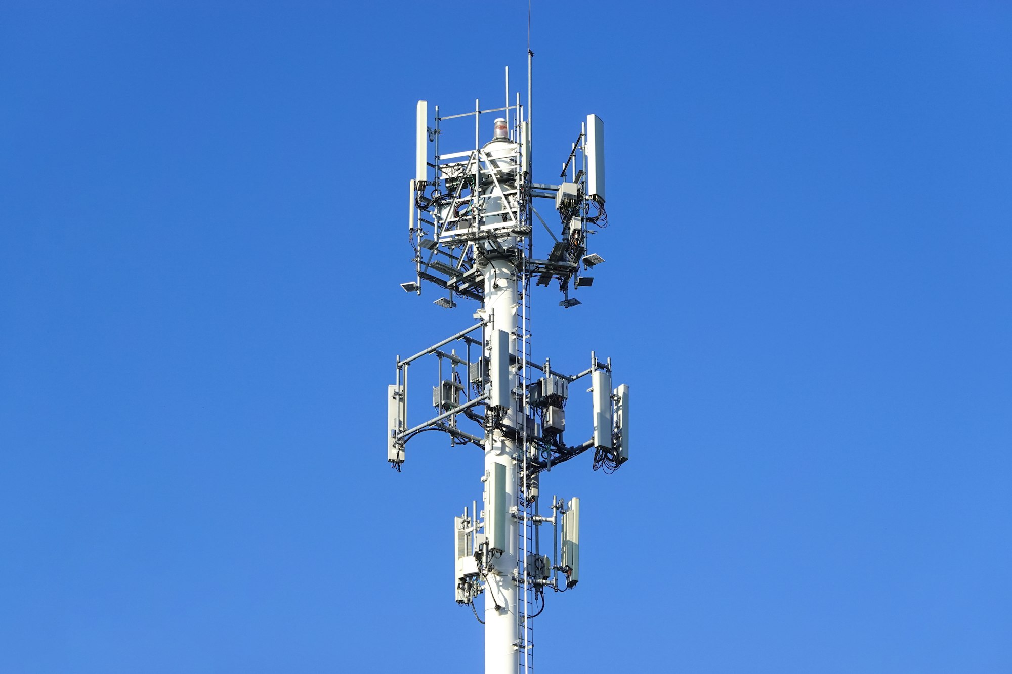 Lawmakers Ask How to Pave the Way for Next-Generation Wireless Technologies