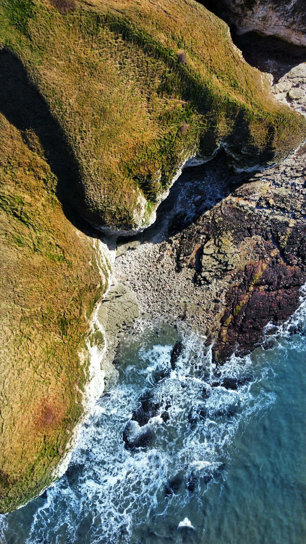 a bird's eye view of the ocean and land