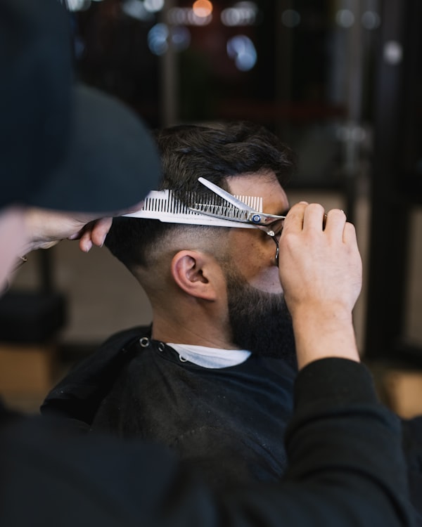 Barbering : Dégradé Américain (Fade) expert