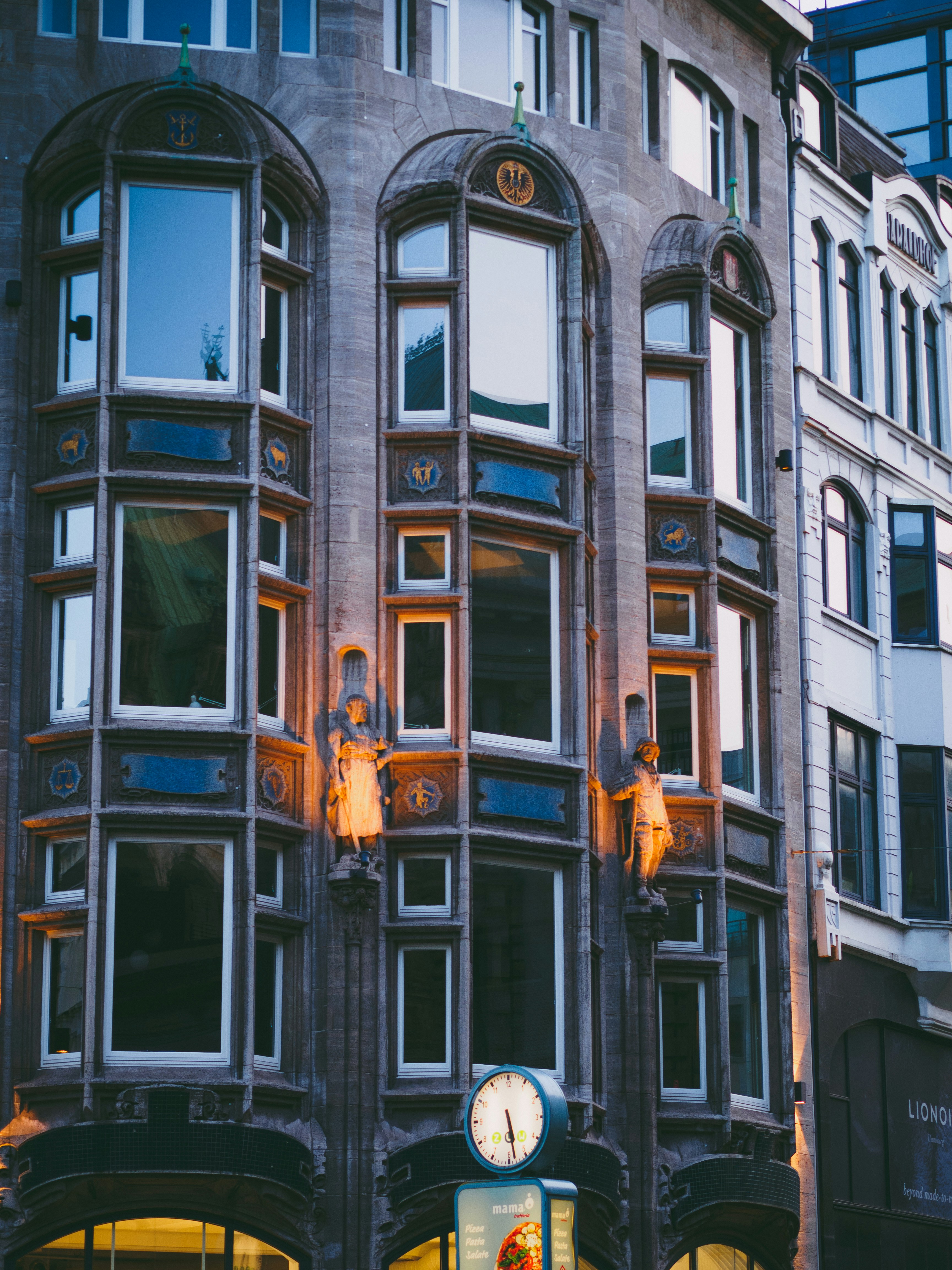 Photo by christiankrebel