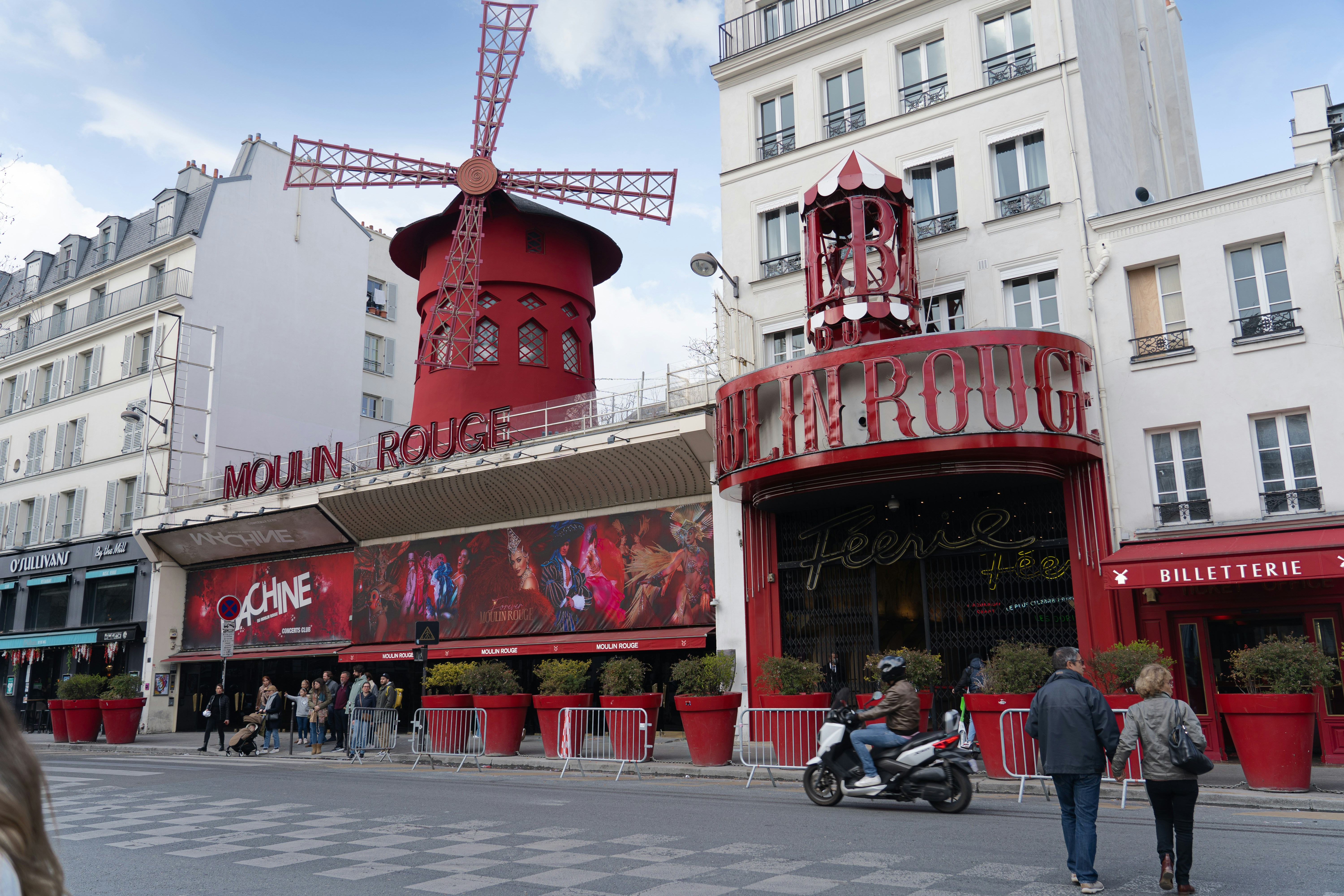 Paris launches Europe’s first AI-powered immersive theatre district in Montmartre, featuring 12 interactive premieres for November 2025