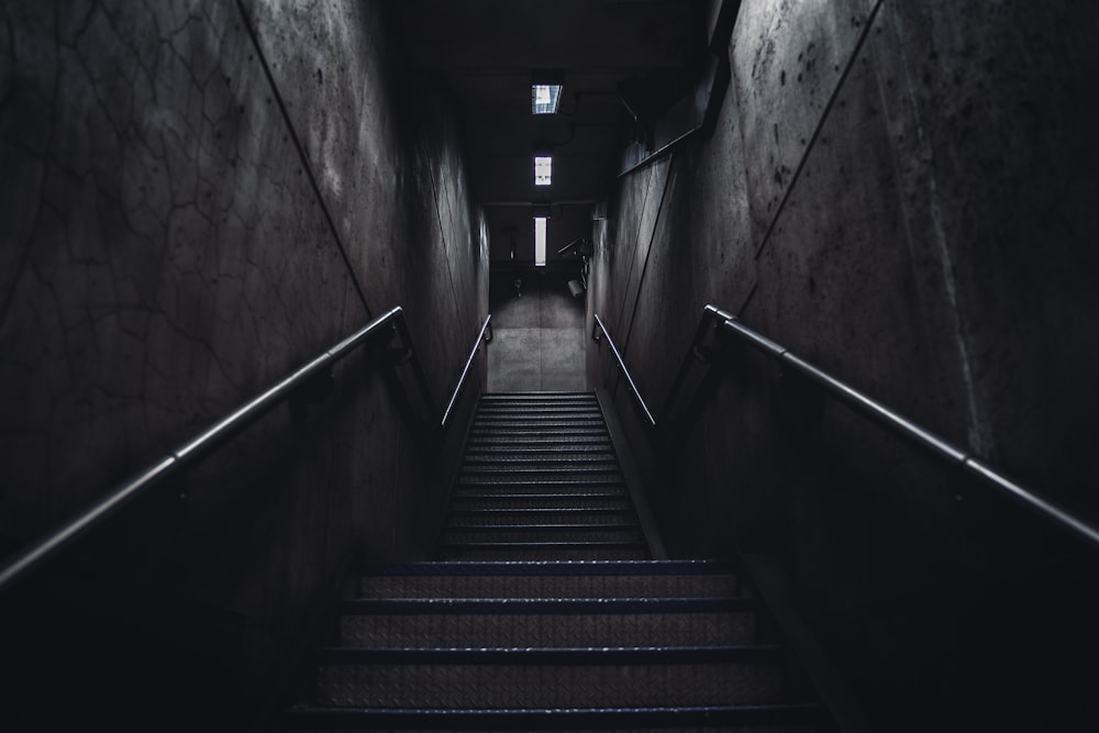 a set of stairs leading up to the top of a flight of stairs