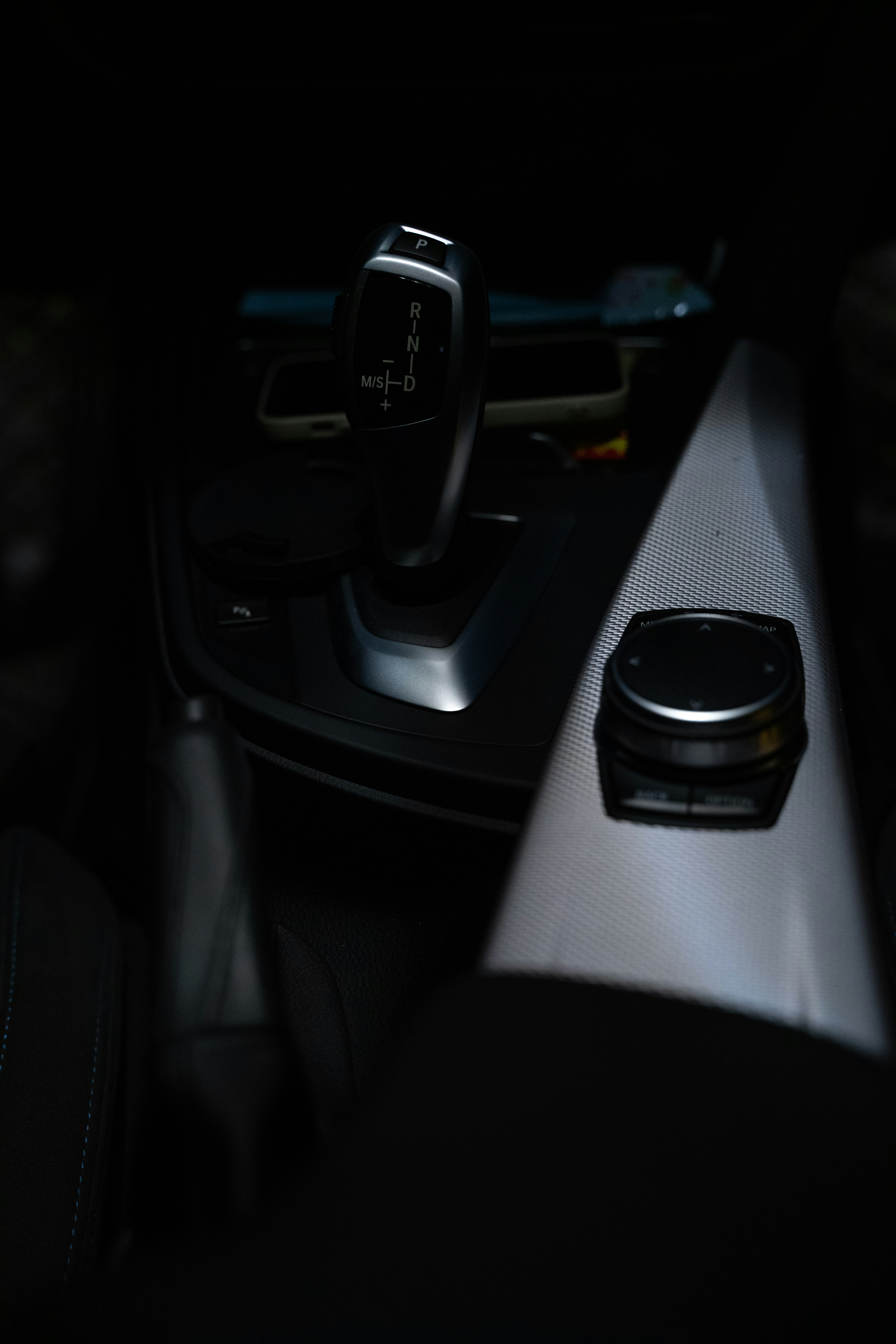 Sleek Gear Shift Knob