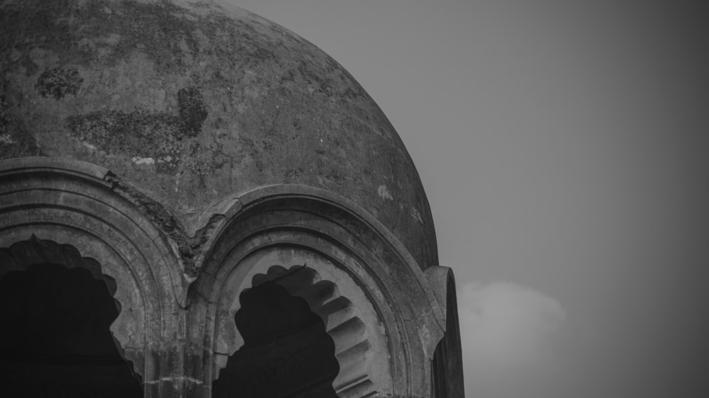 a black and white photo of an old building