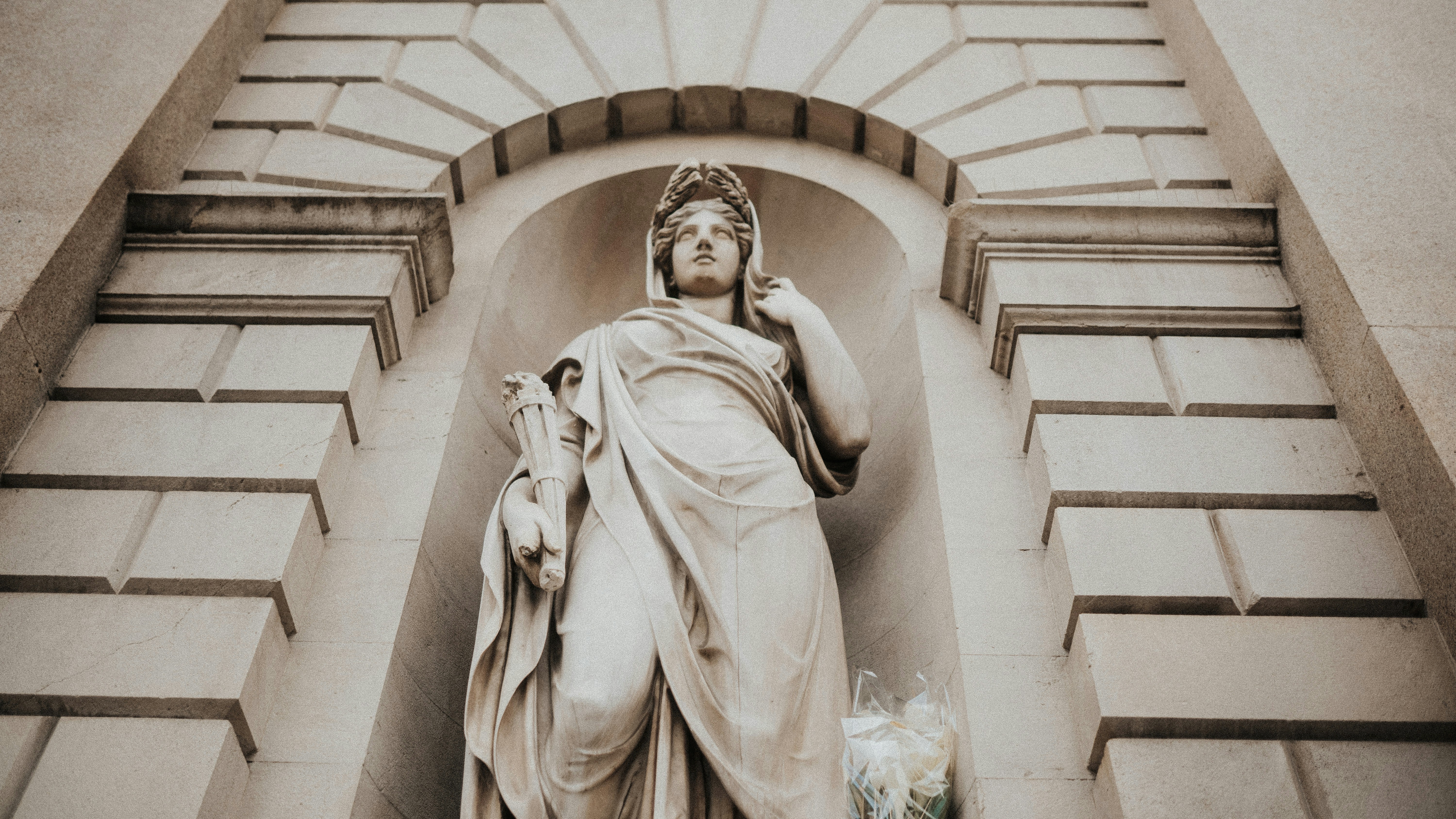 Photo by bryanbrittos