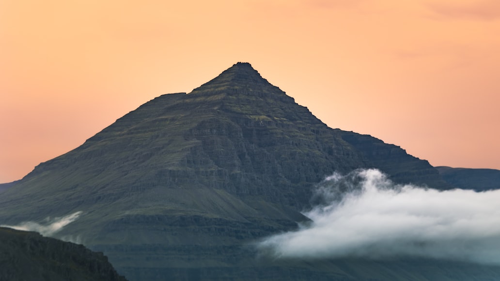 islandia fiordy wschodnie fiordy zachodnie hornstrandir seydisfjordur bulandstindur