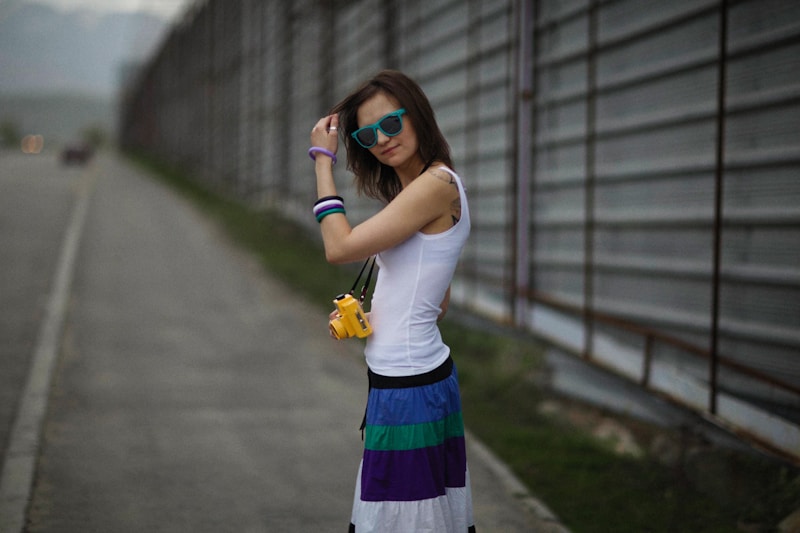 Vibrant street style in HK sun
