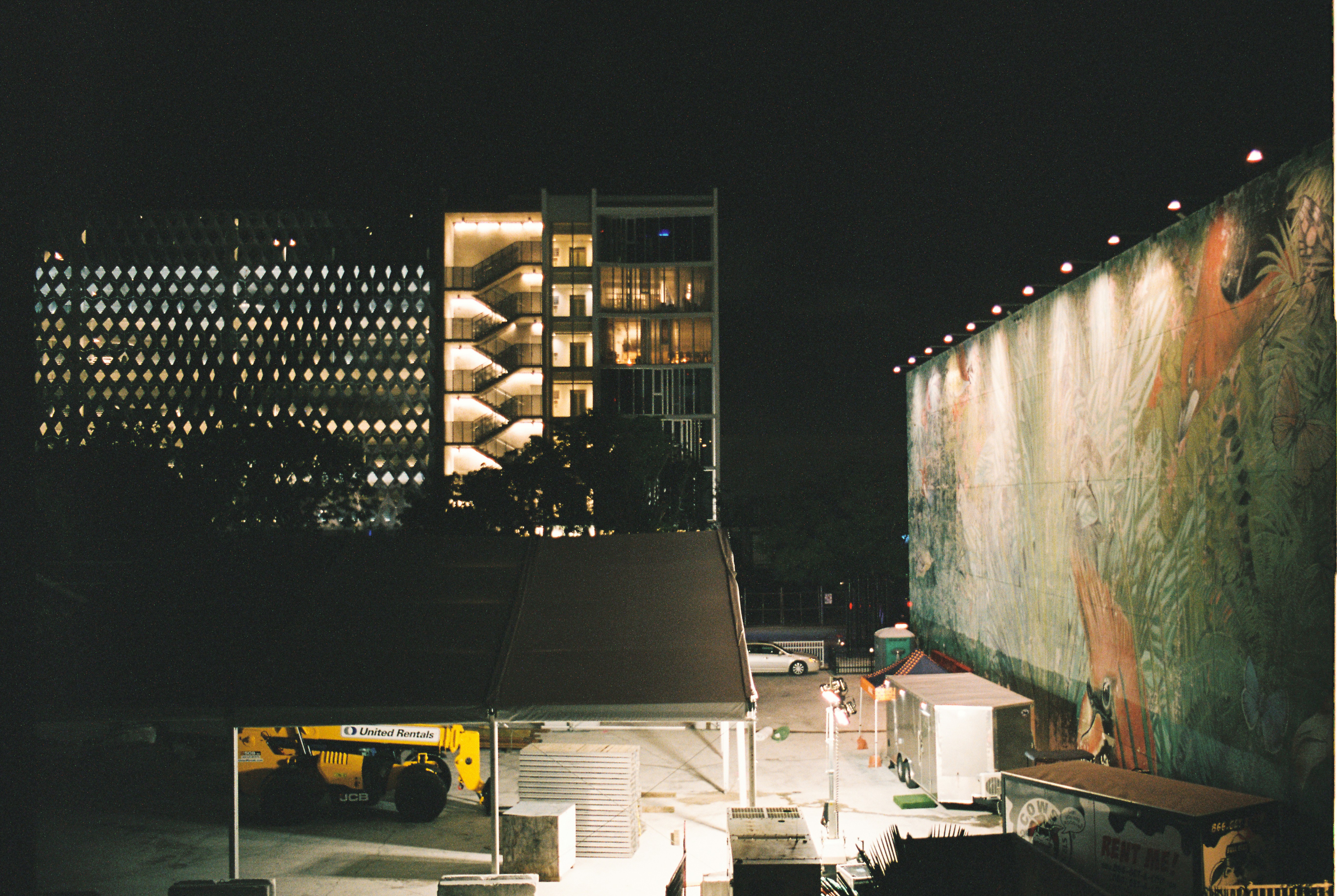 Nightlife Guide to West Des Moines (2026)