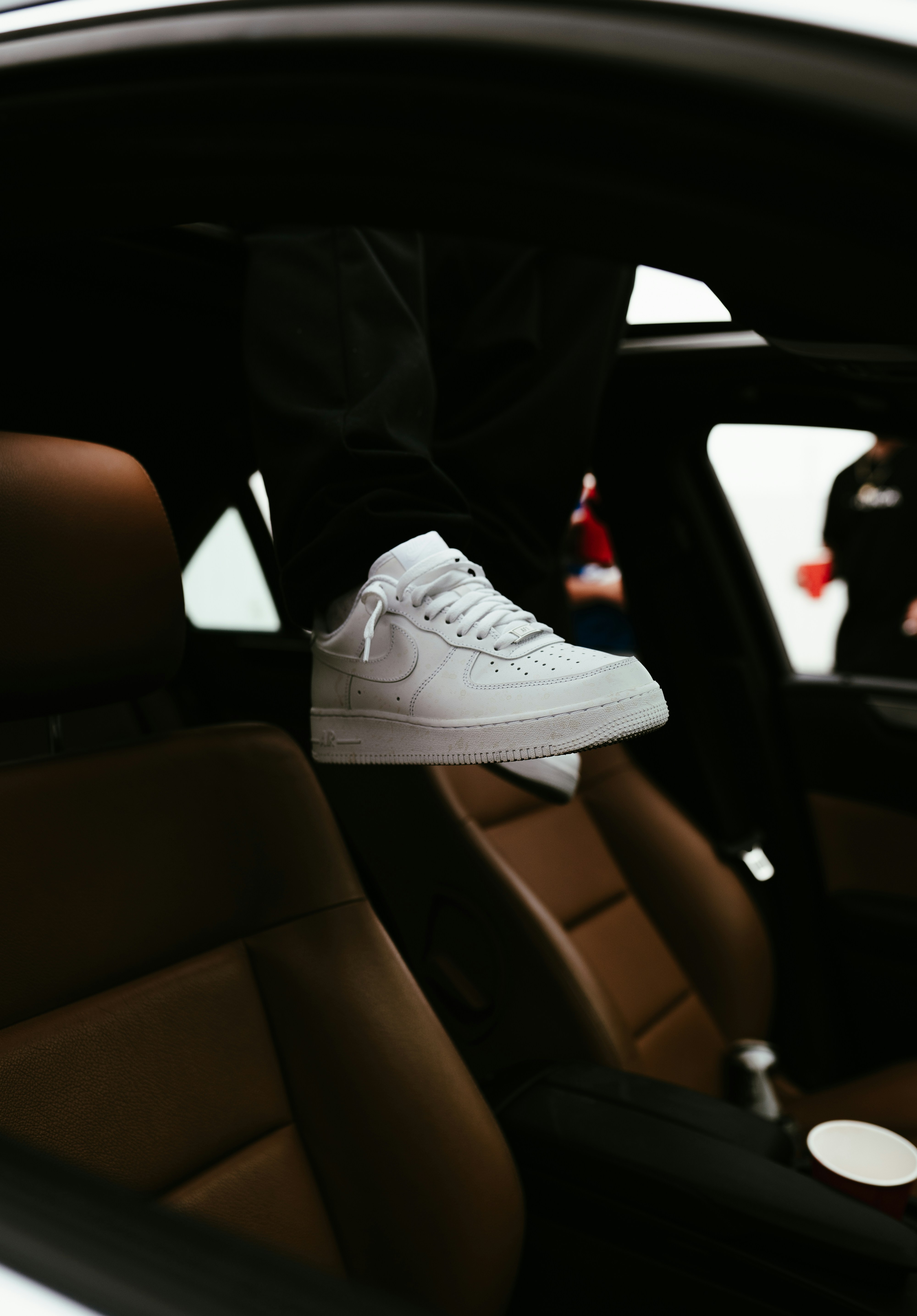 black and white bed linen