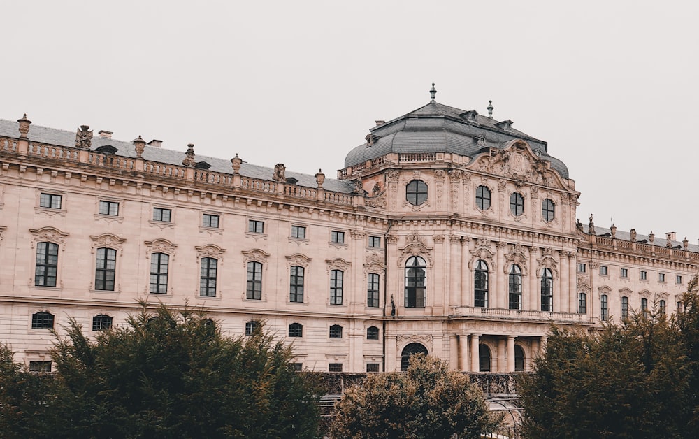 a large building with a dome on top of it