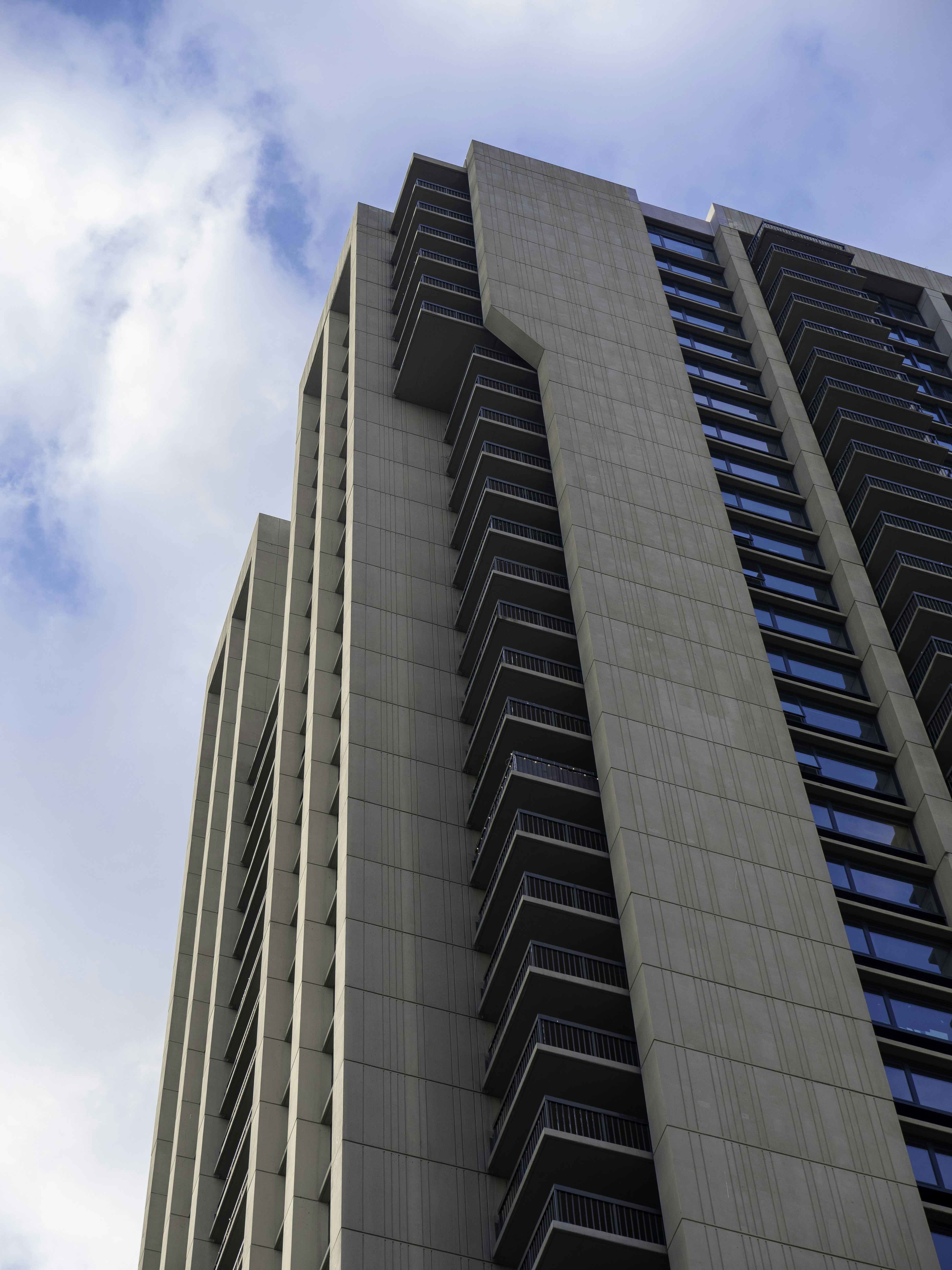 Photo by leonbredella