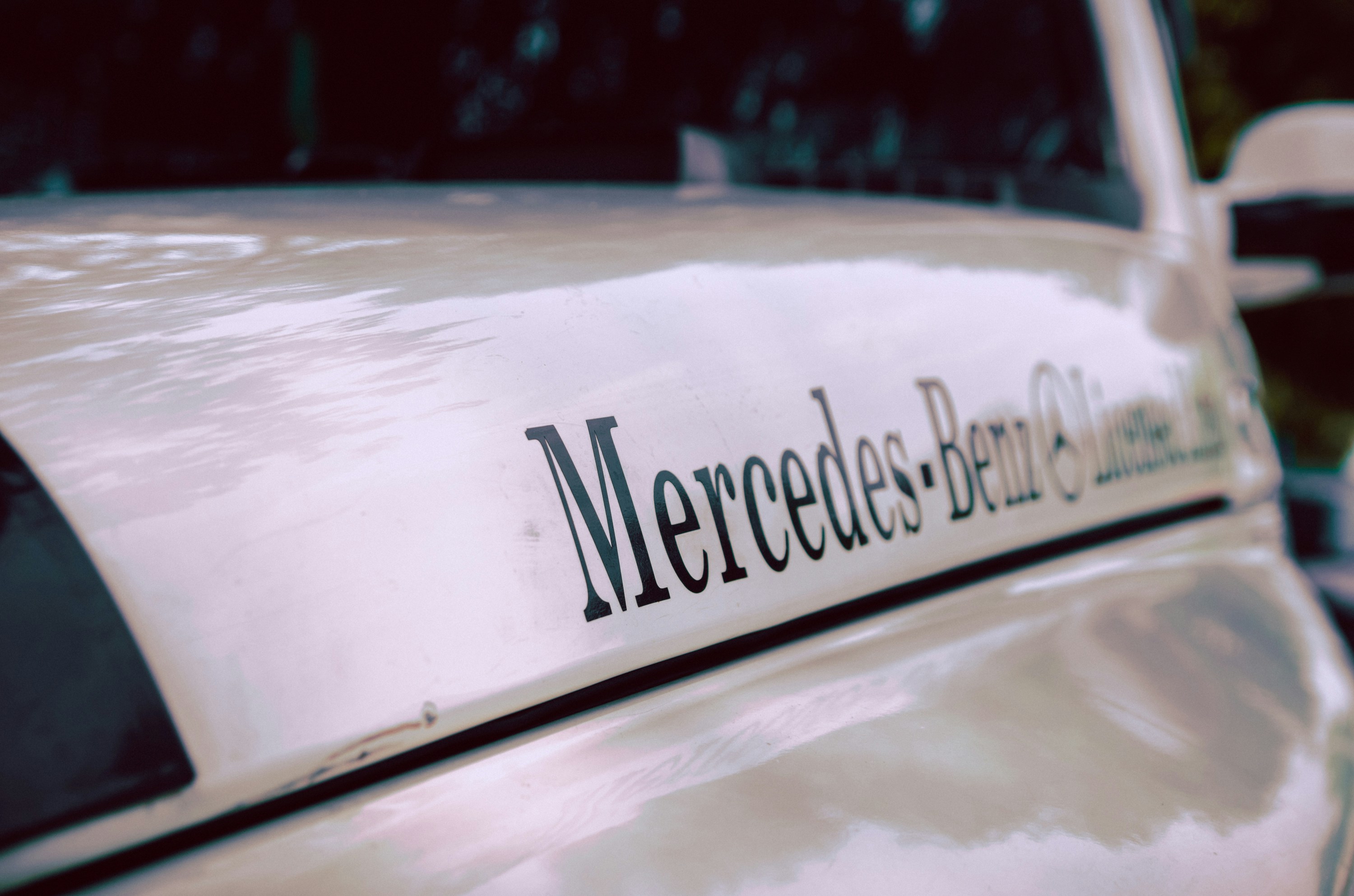 Mercedes-Benz W186