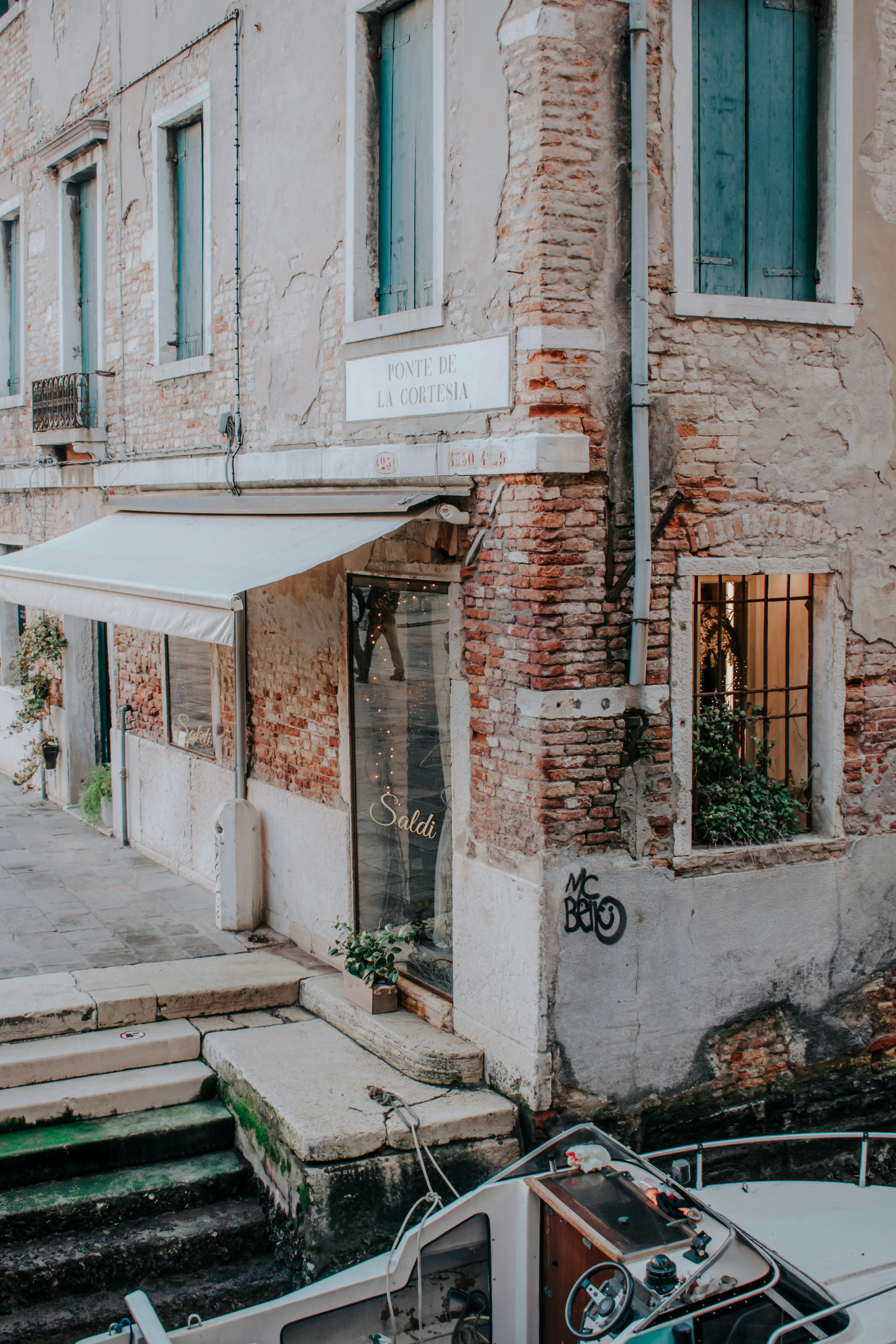 Photo by ceydaciftci