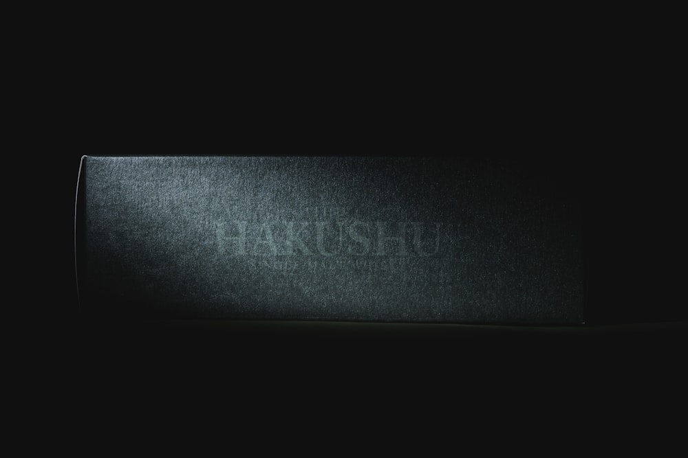 a black box with the word hakushu written on it