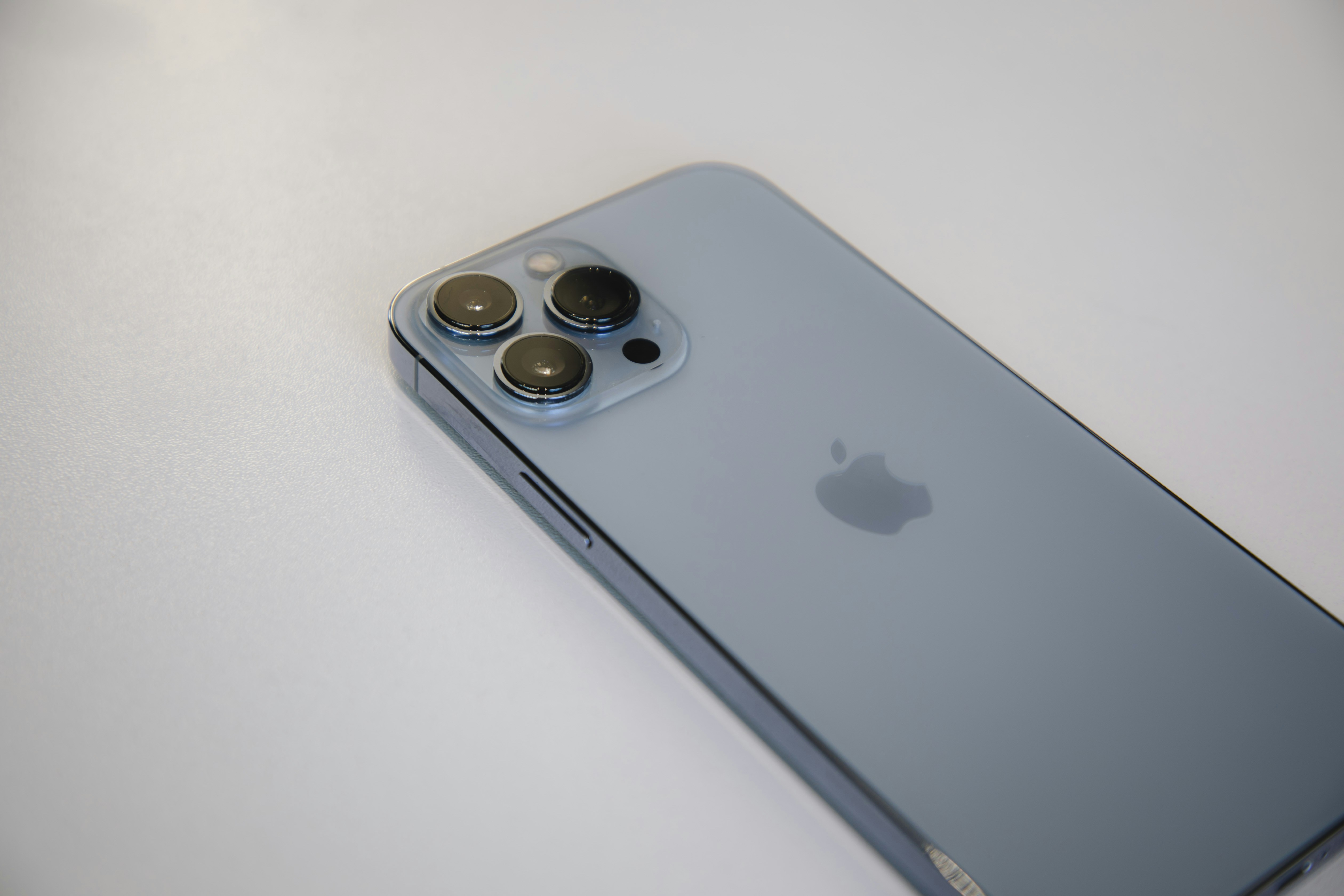 Mate 70 Air Rilis: Bikin iPhone Air Deg-degan