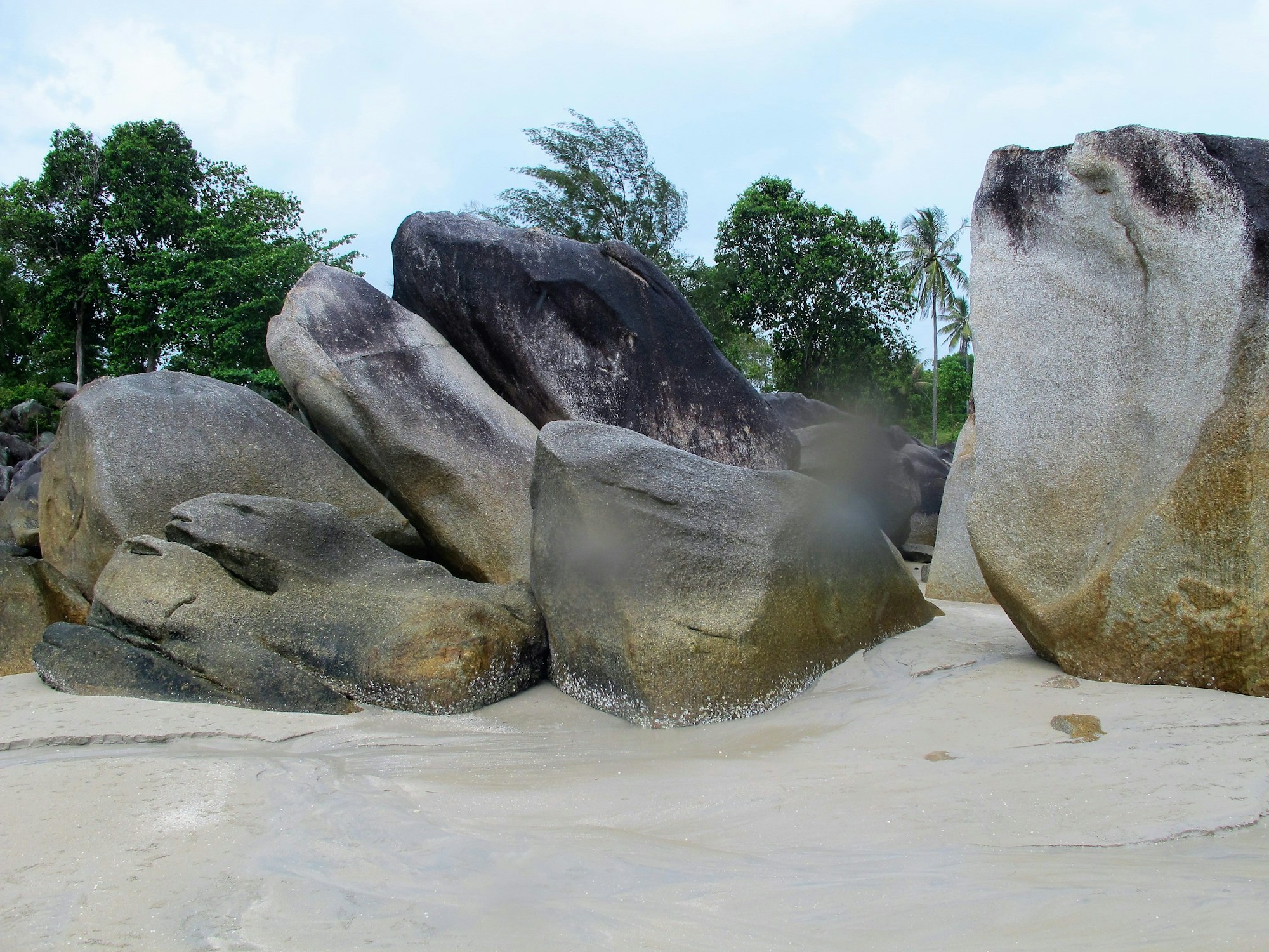 Best Time to Visit Bangka Belitung: Weather and Seasons Guide