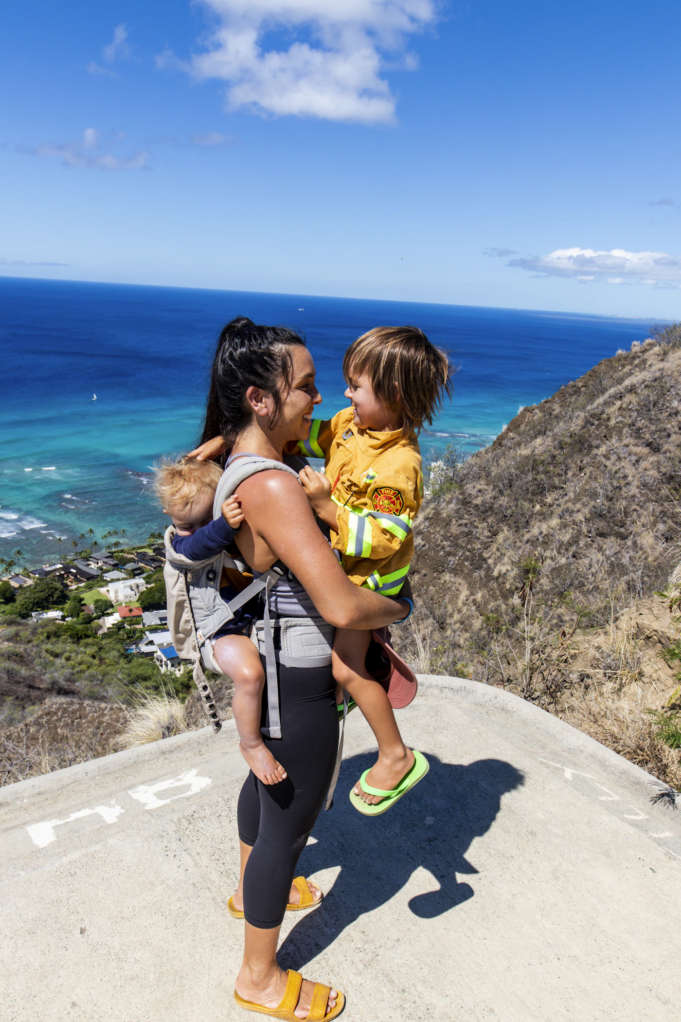 Kilauea eruption viewing scenery for families at Hawaii Volcanoes National Park - Photo from Unsplash